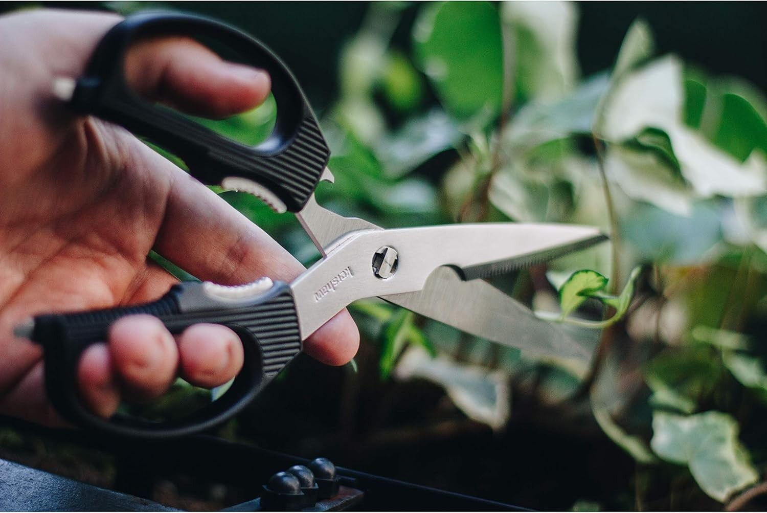 Taskmaster Multi-Purpose Shears, Black - 3.5" Blades