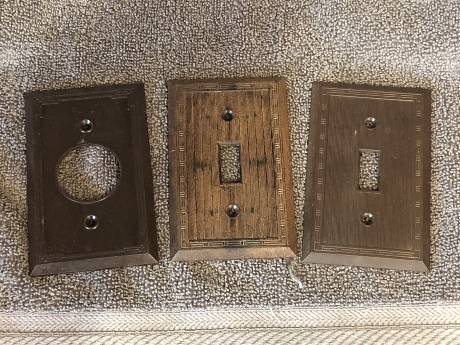Vintage Bryant Hemco Dashed Line Bakelite Brown Switch Plate Covers USA Lot Of 3
