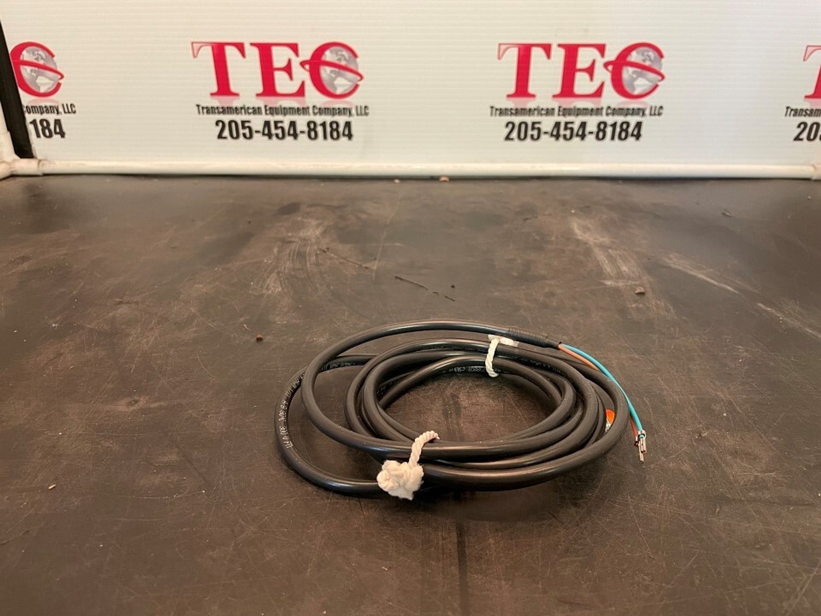1 Lot of 3 IFM IF0302 IFA2004-ABOW Inductive Proximity Switch