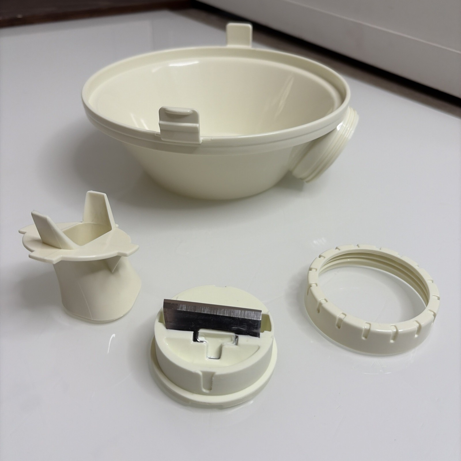 Margaritaville DM0600 Ice Shaving Assembly Hopper Chute Blade Fastener Ring OEM