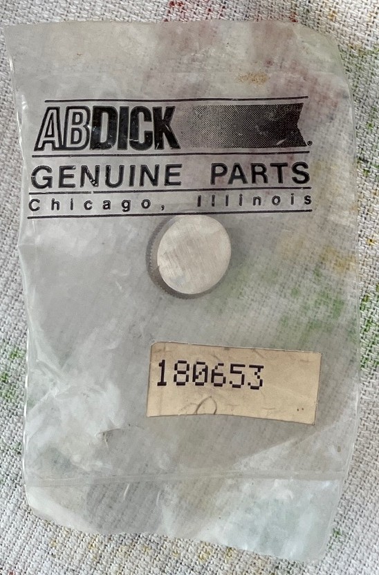 NEW AB Dick SMALL THUMB SCREW   180653 OEM PART