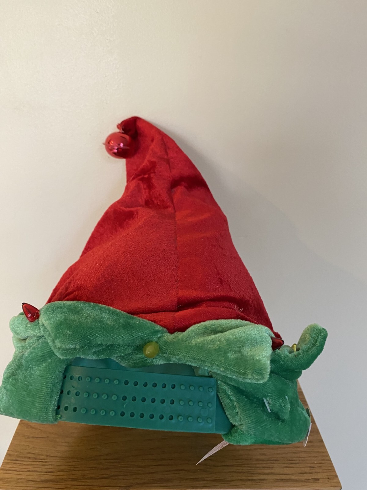 Elf Hat by Dan Dee Collector's Choice- DOES NOT WORK