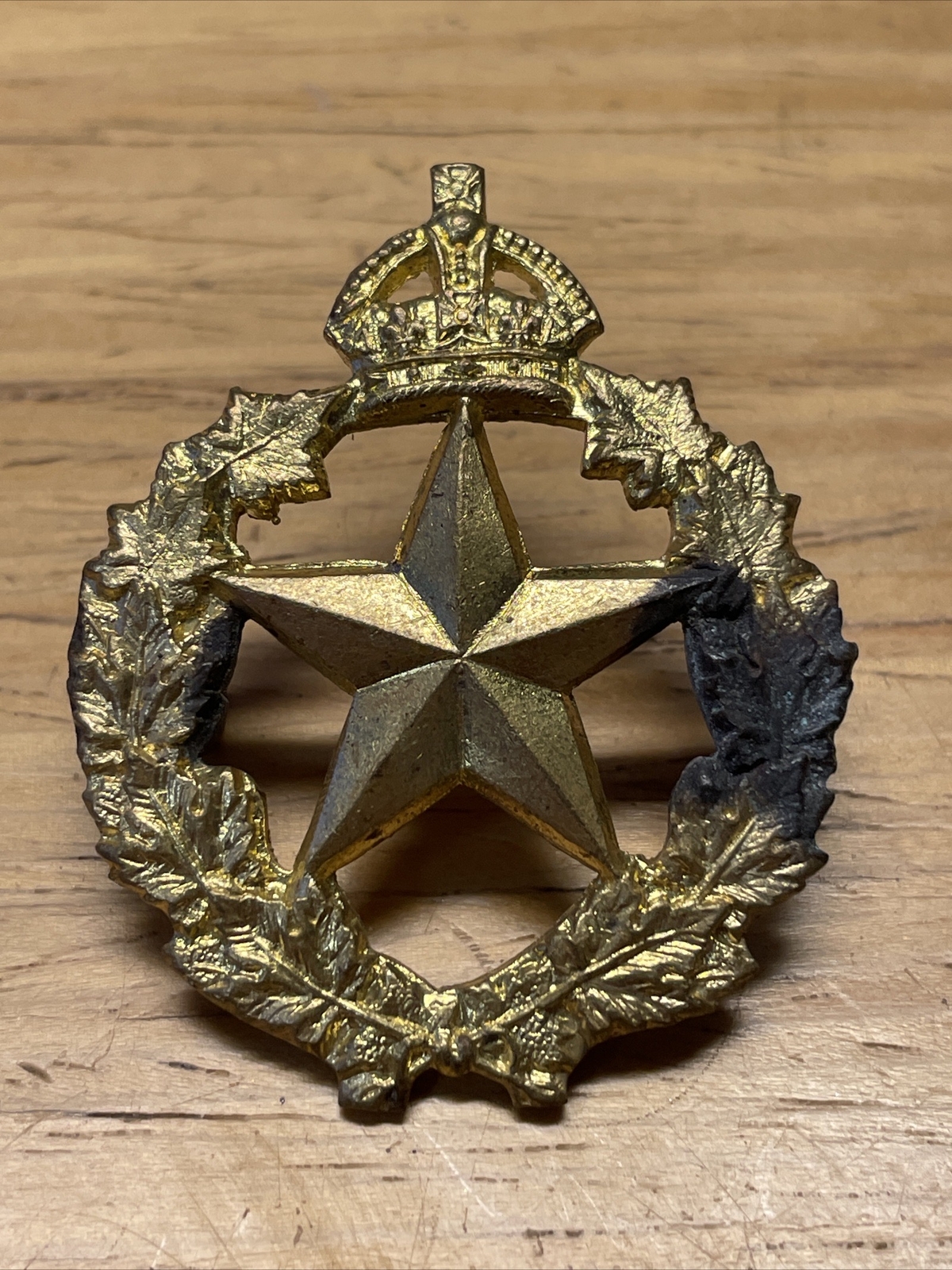 Vintage Montmagny Regiment Cap Hat Badge Military Militaria KG JD