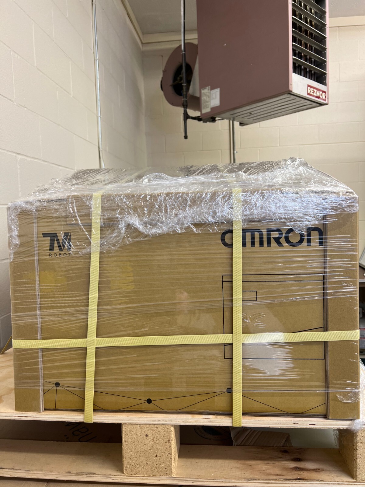 Omron Collaborative Robot - TM5-700 - #RT6-0007021; NEW UNOPENED BOX