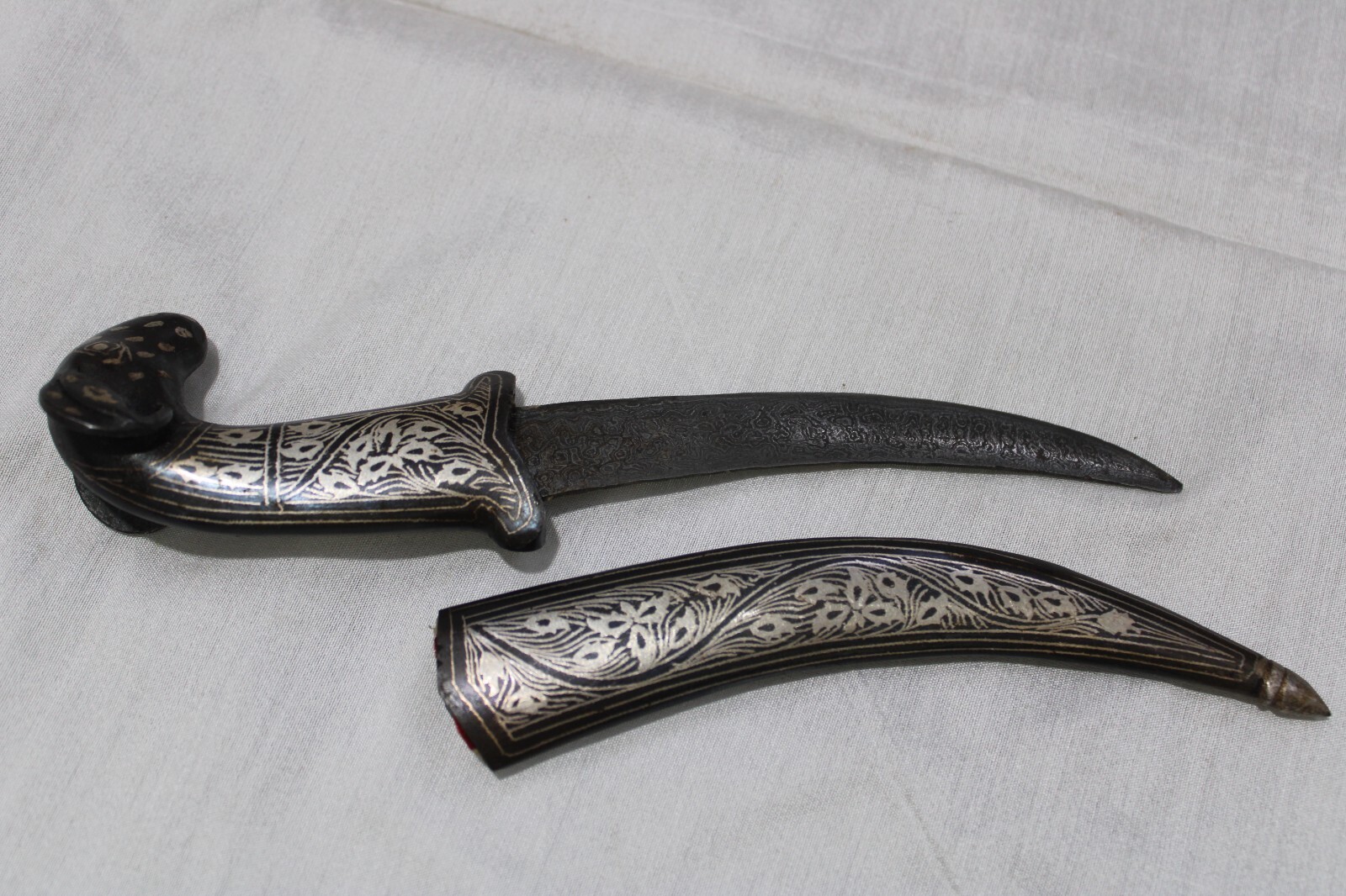 Mughal Khanjar Dagger Damascus Steel Indo Persian Hunting Knife Gold Koftgari
