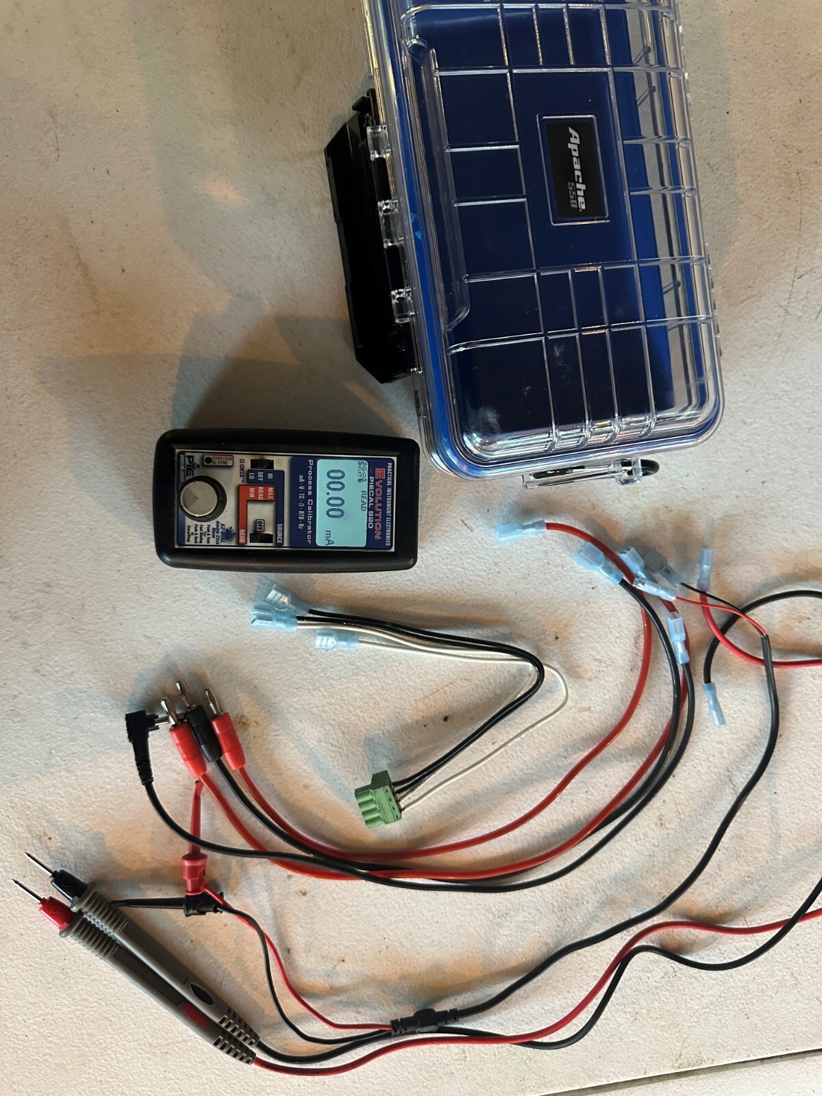 PIE 820 ELITE High Accuracy Multifunction Diagnostic Calibrator