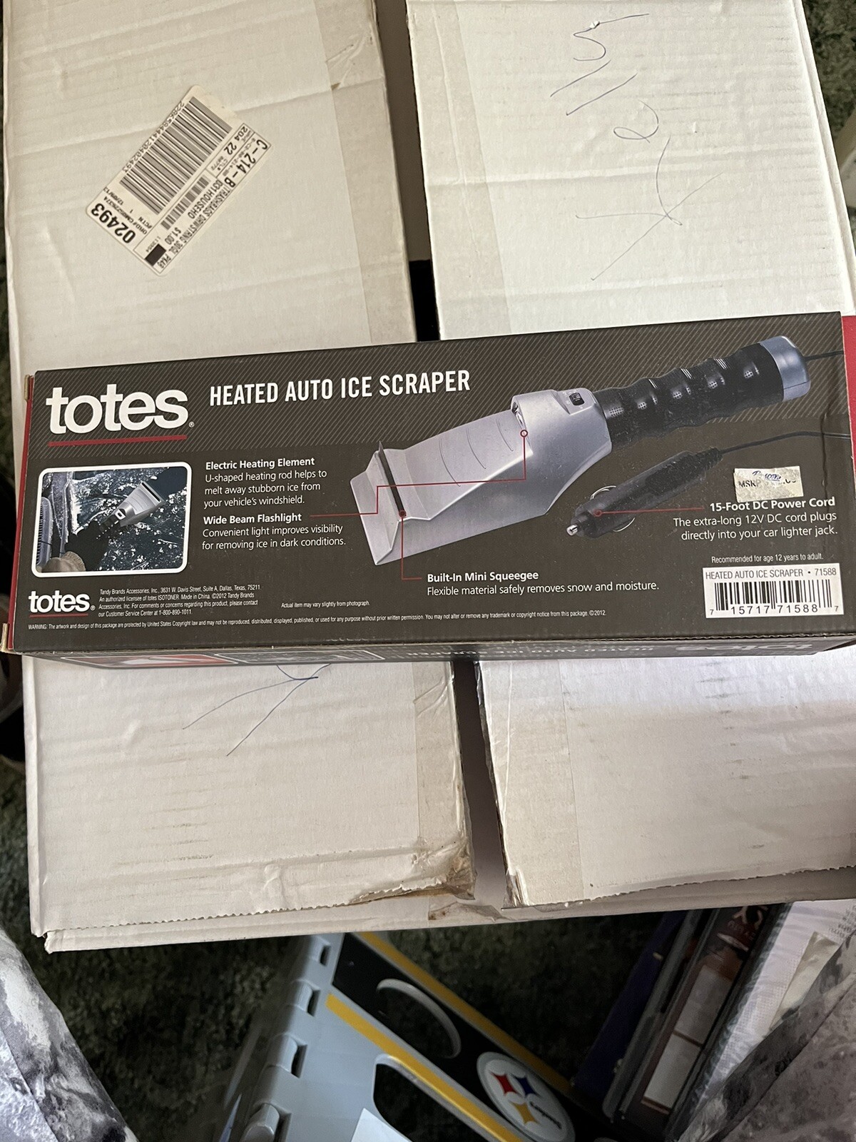 TOTES Heated Auto/Car Window Ice Snow Scraper with Built-in Flashlight