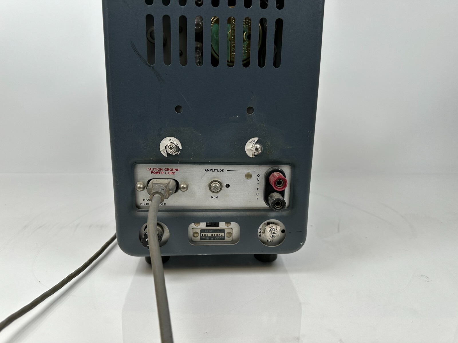 Vintage HP Hewlett Packard 411A RF Millivoltmeter