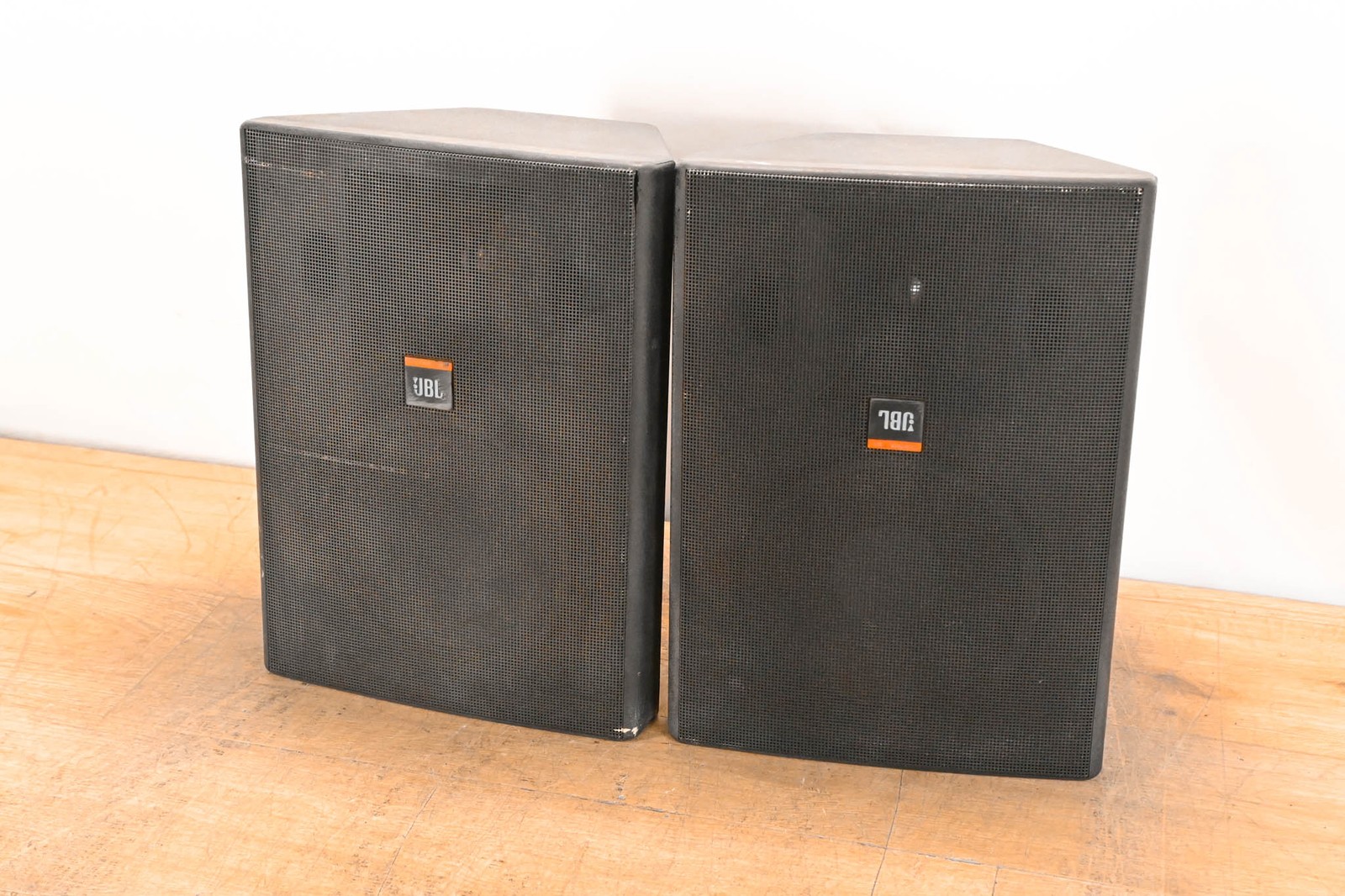 JBL Control 28 2-Way 8" Indoor/Outdoor Speaker (PAIR) CG01WL9