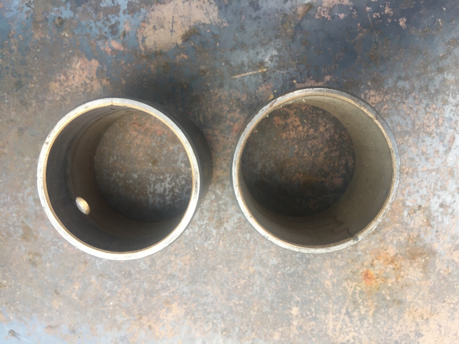 2 NOS Case CNH A21069 Bushing A21722 Free Shipping