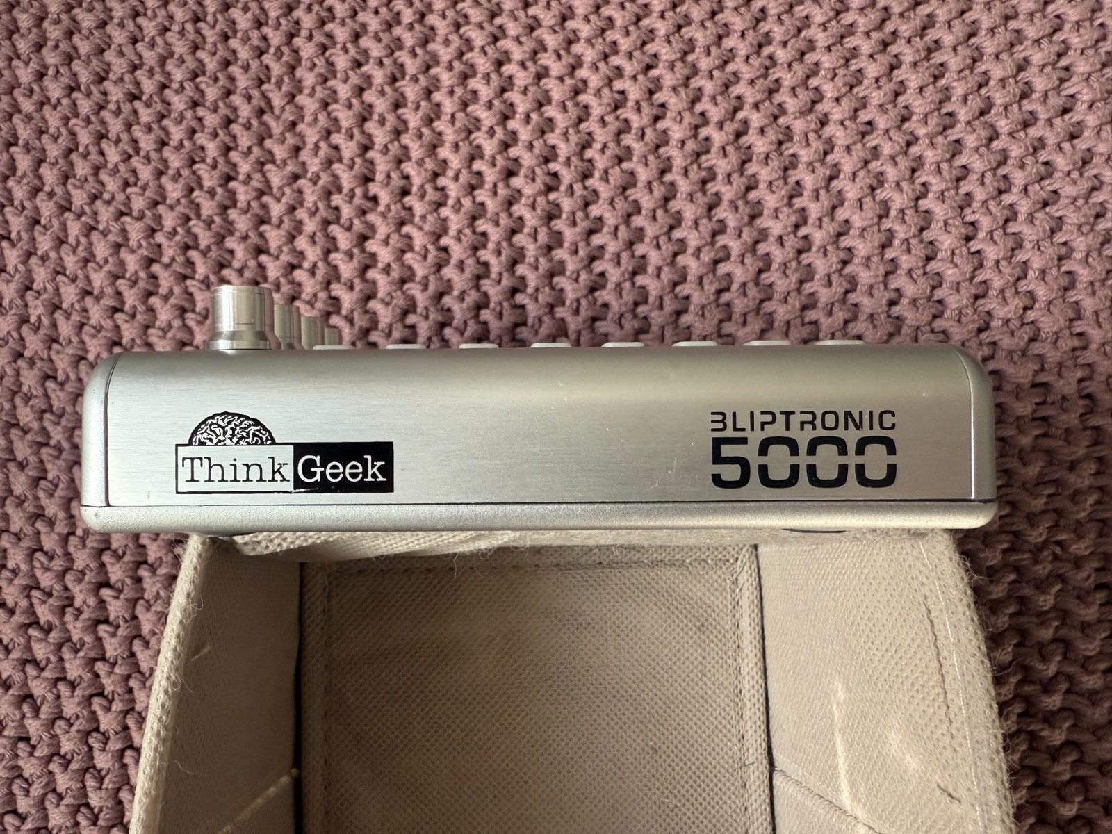 Thinkgeek Bliptronic 5000 Matrix Synthesizer Techno Beat Rhythm Machine