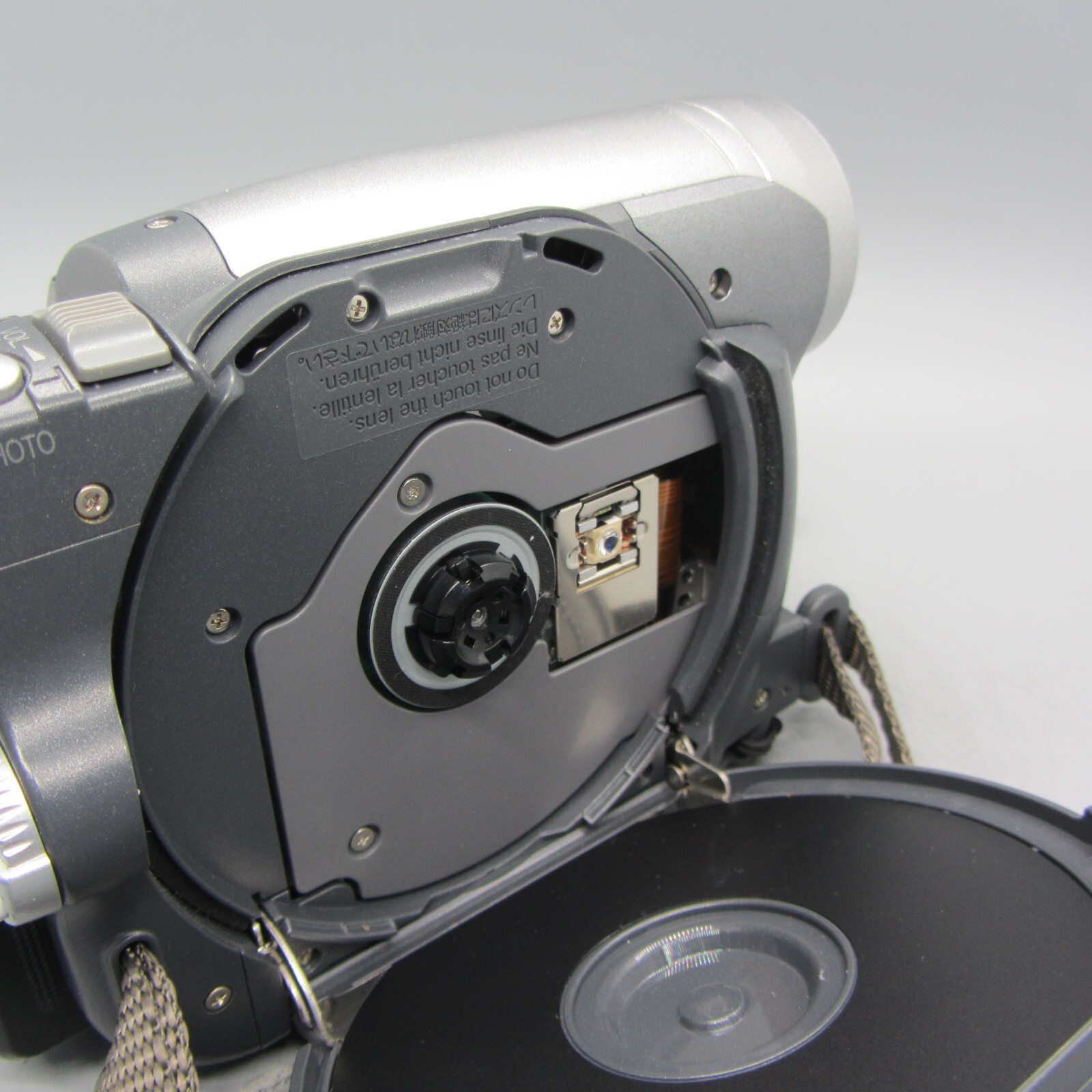 Hitachi DVDCAM DZ-MV5000E Handheld Mini DVD Camcorder Silver Tested