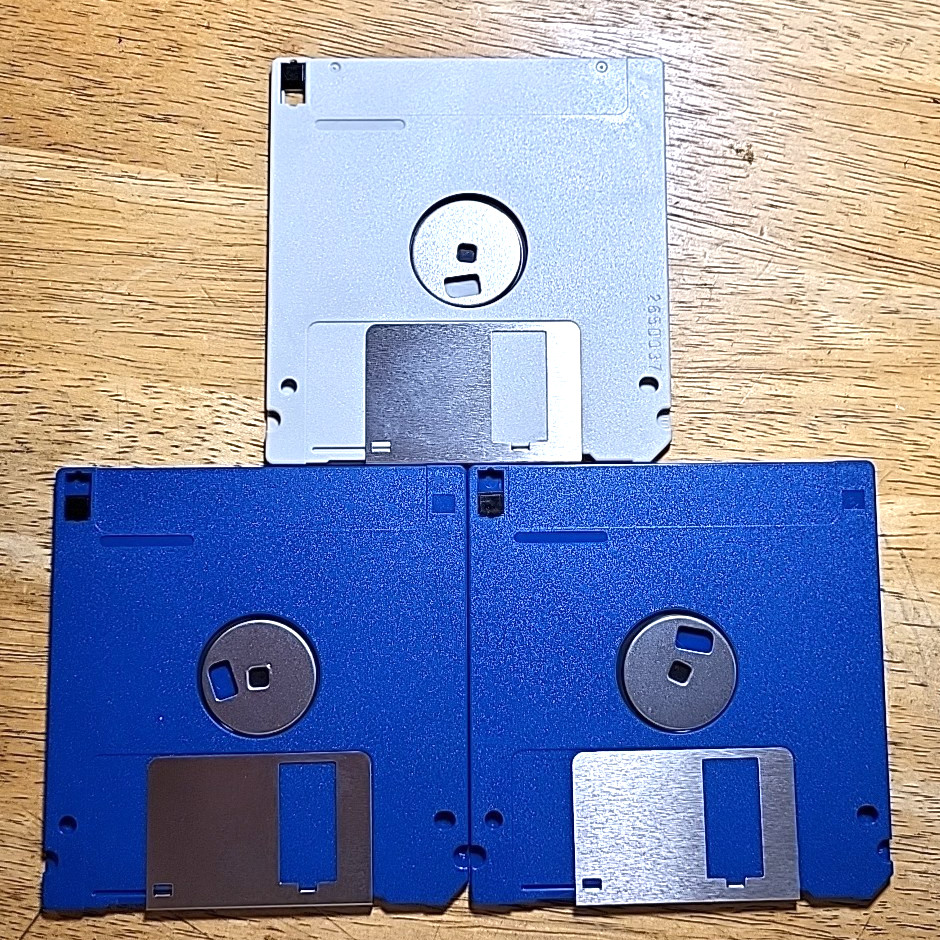 Turtle Lightning Amiga, 3 disks, Mar. '96, Dec. '93 *UNTESTED* Vintage Commodore