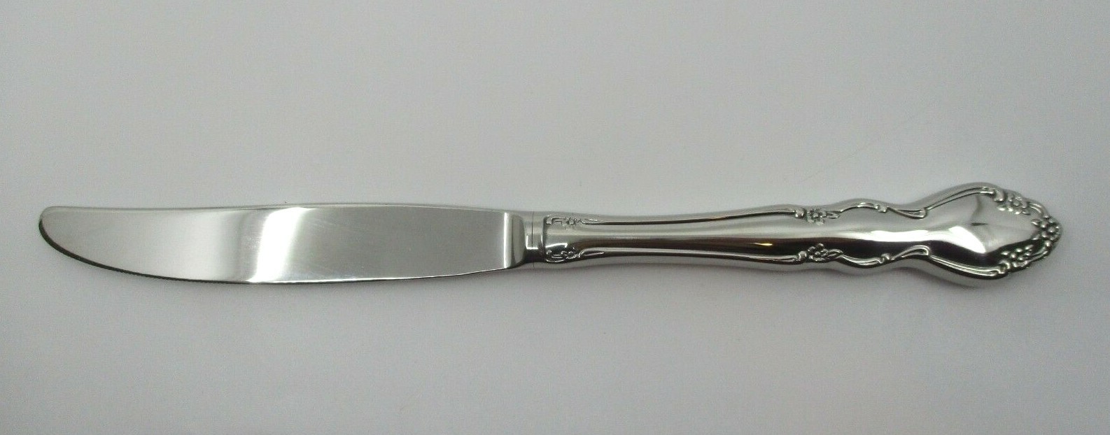 ONEIDA STAINLESS DOVER DINNER KNIFE - 9" - 01F