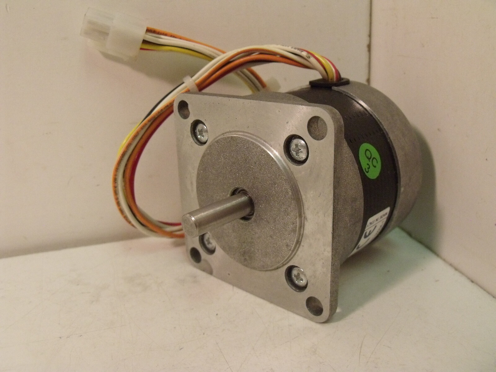 New MAE HY200 2220 0044 AX08 A2923 27/03 Stepper Motor