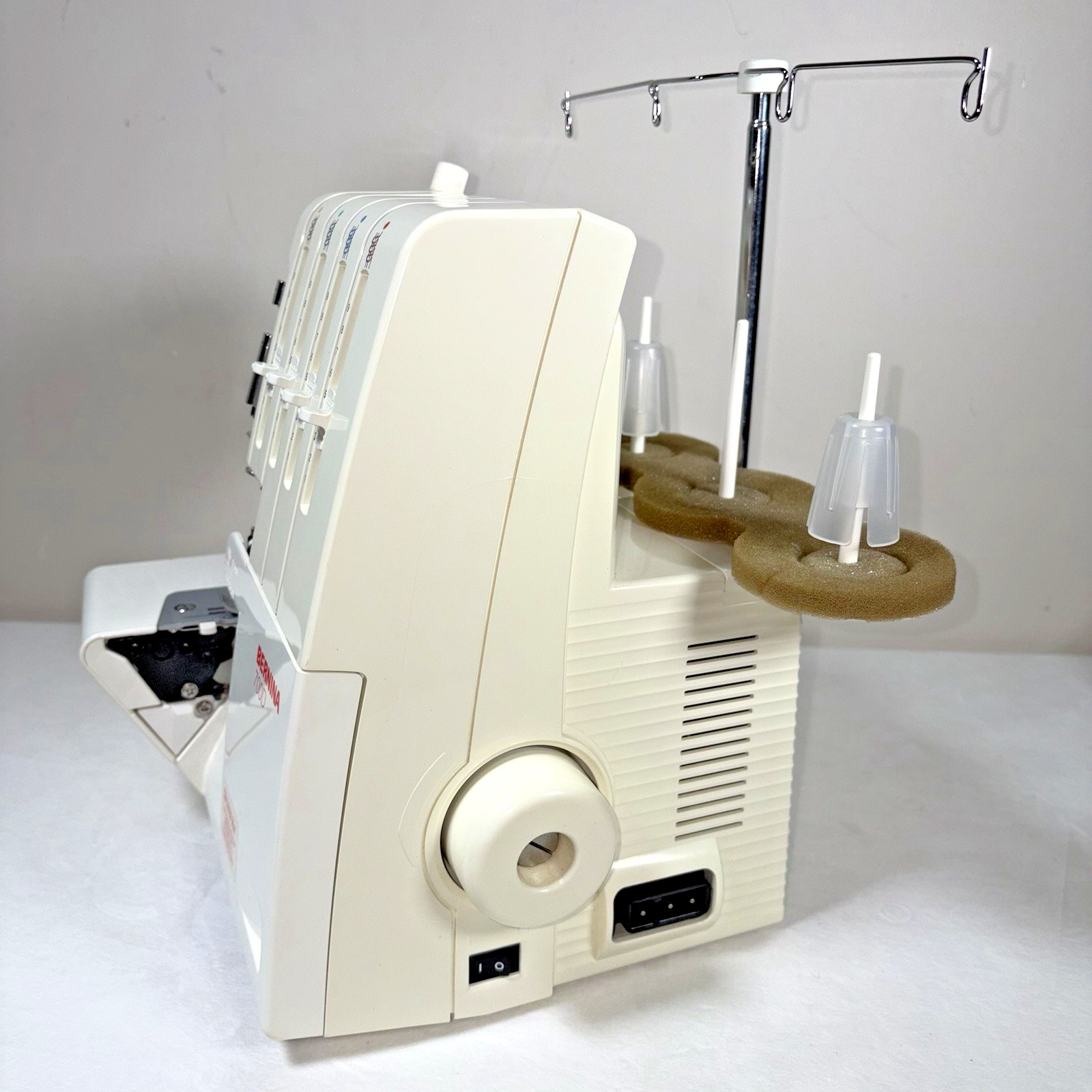 Bernina 700D Overlocker Serger Sewing Machine - Tested & Working