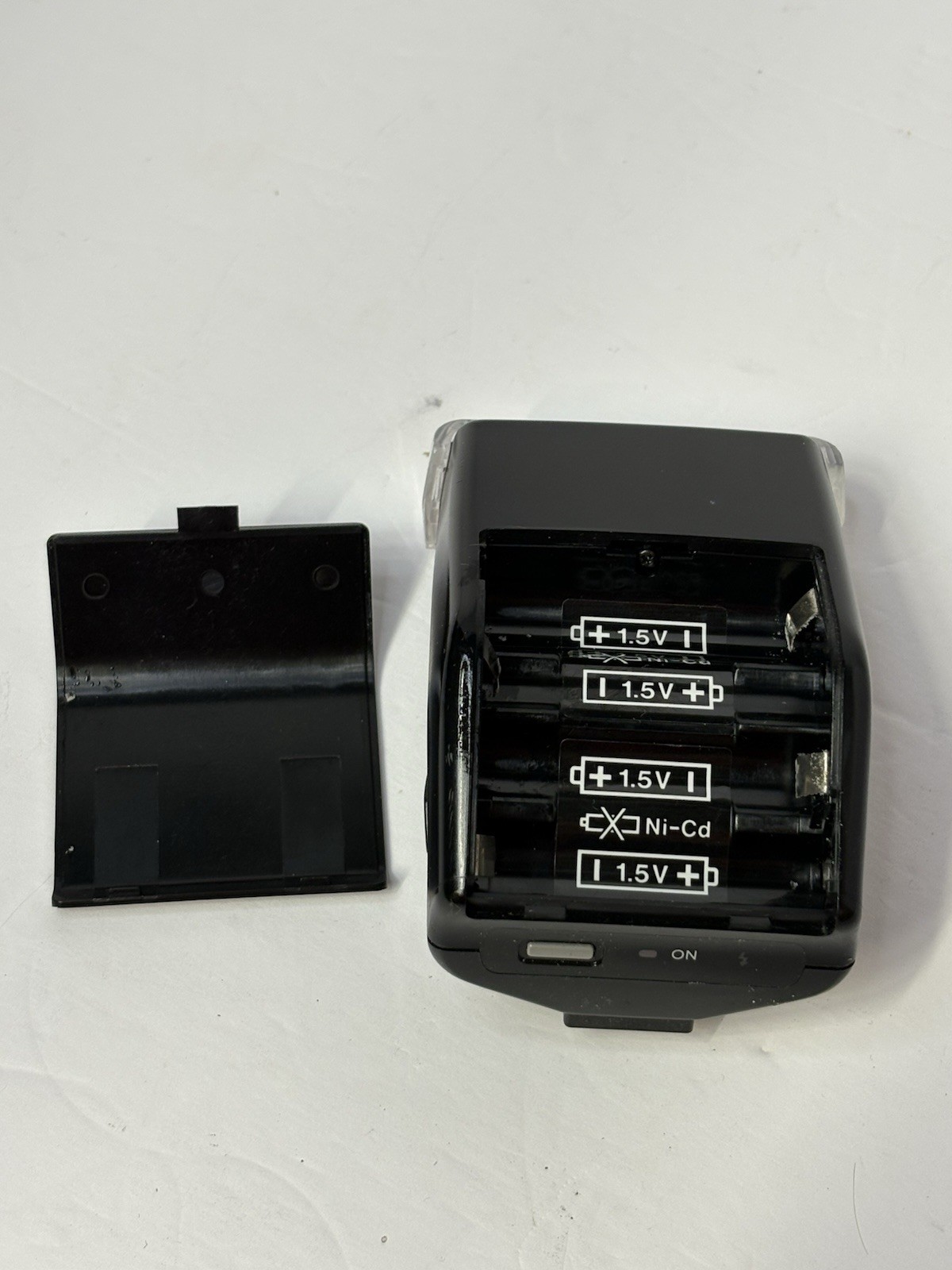 Minolta Program 2000xi Shoes Mount Flash for Maxxum, Used, Untested
