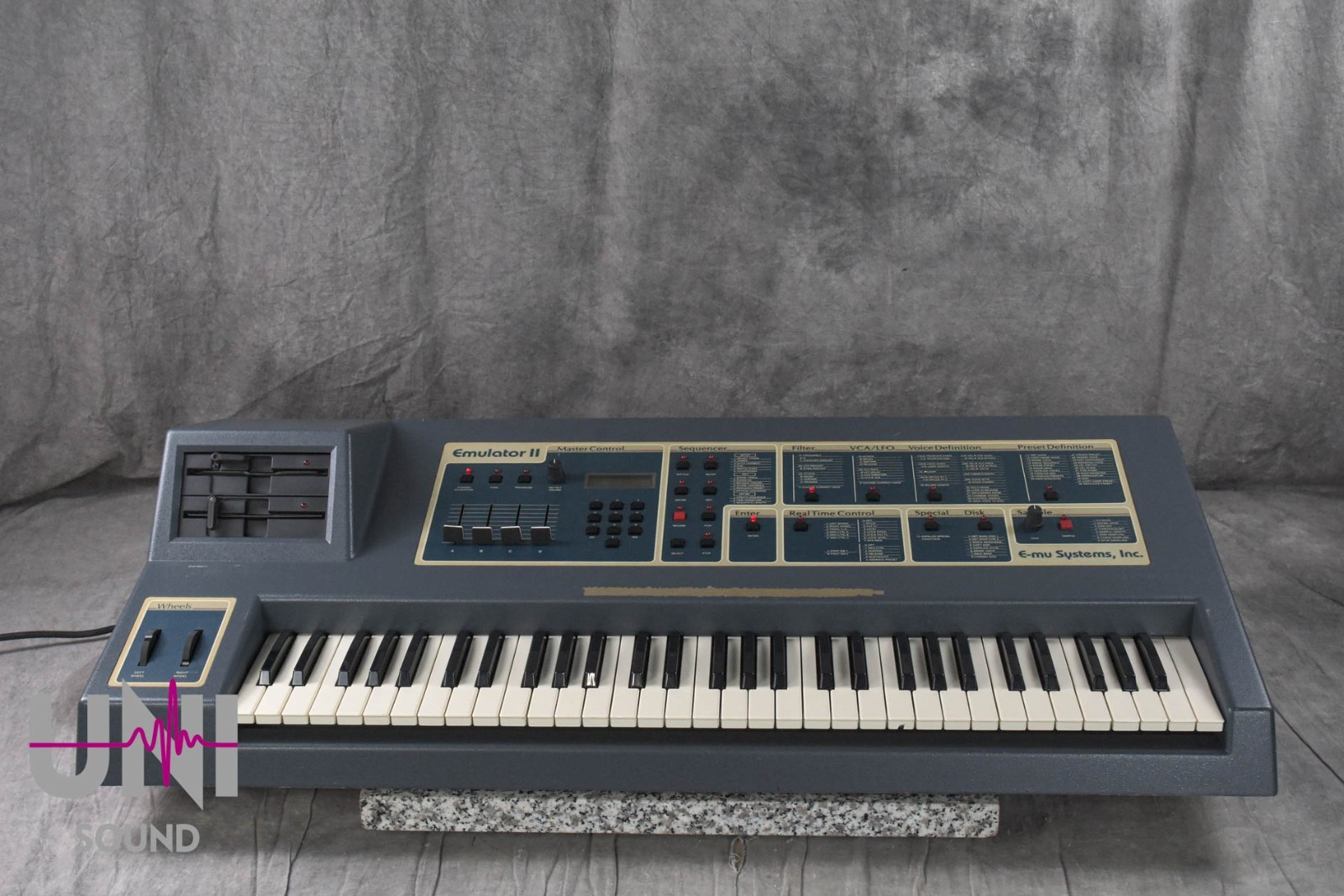 E-mu systems Emulator II Vintage 8-Bit Sampler Synthesizer in Good condition