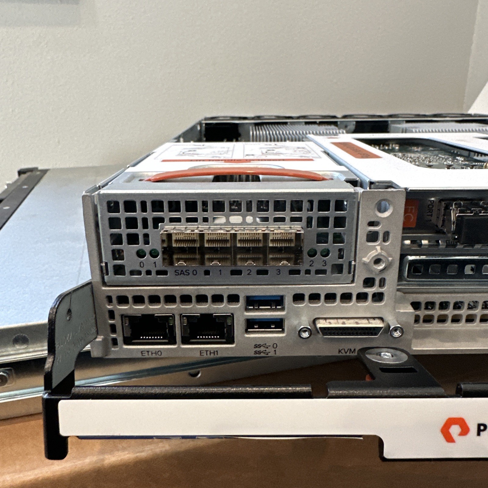 Pure Storage 83-0169-00 Flash Array X20 R2