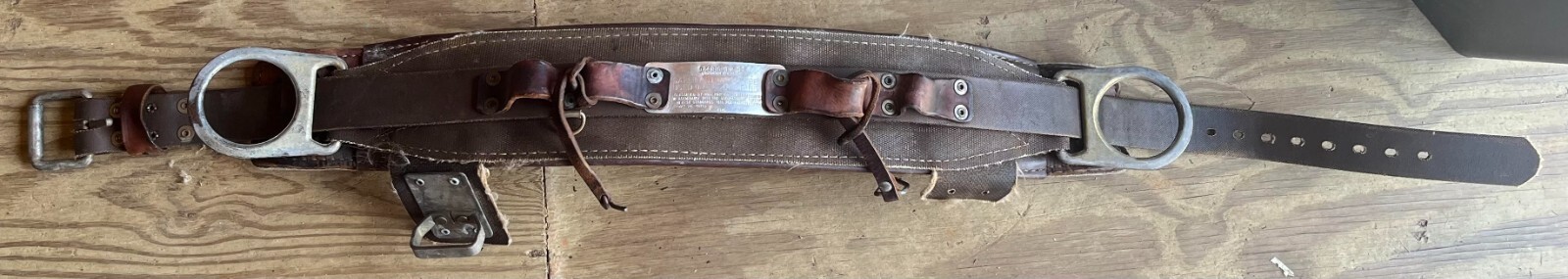 Size 24 Vintage Buckingham Climbing Safety Body Belt D24 Right 2 94 (Good Cond.)