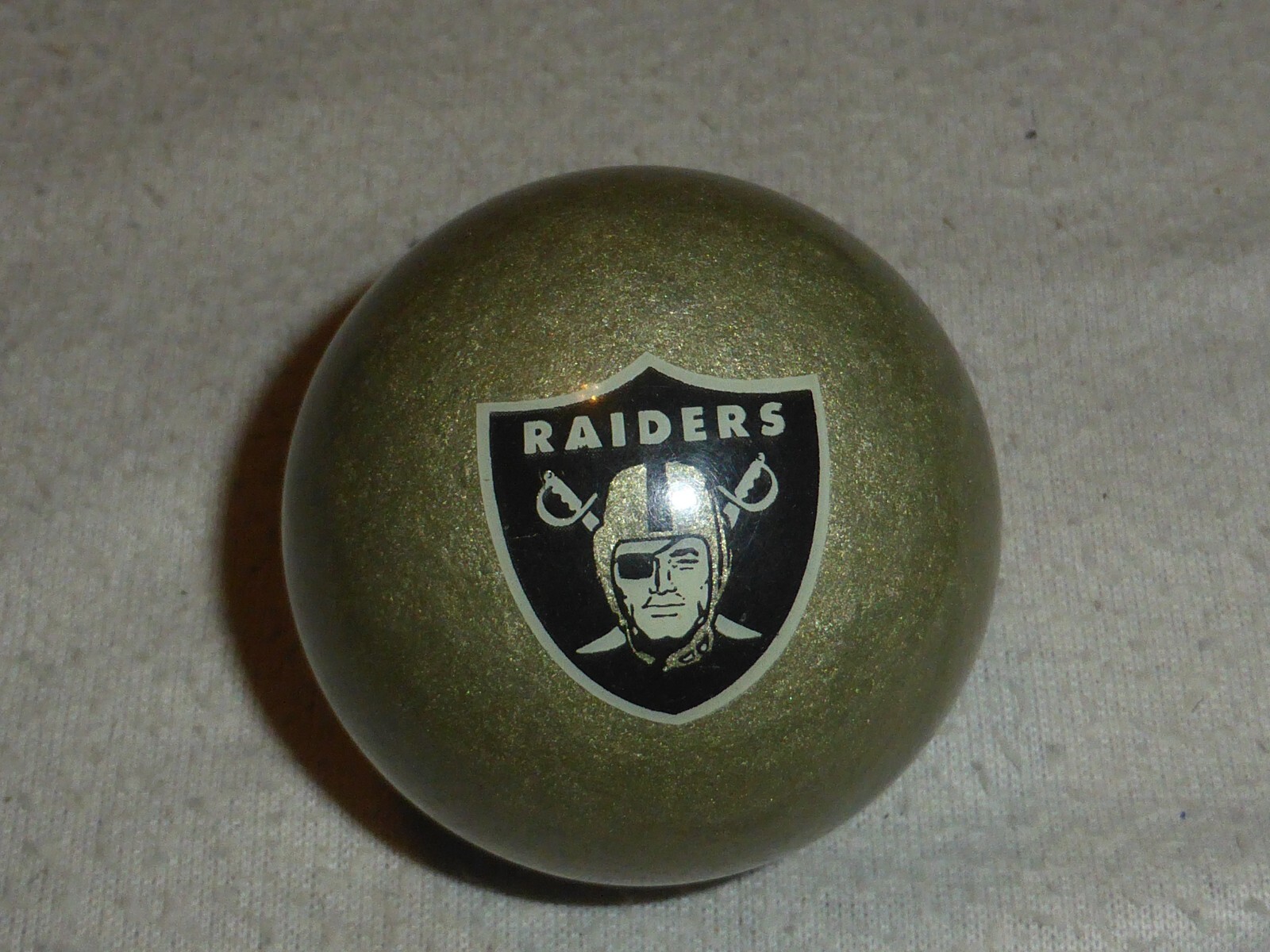OAKLAND RAIDERS NFL FOOTBALL BILLIARD POOL CUE BALL SHIFTER