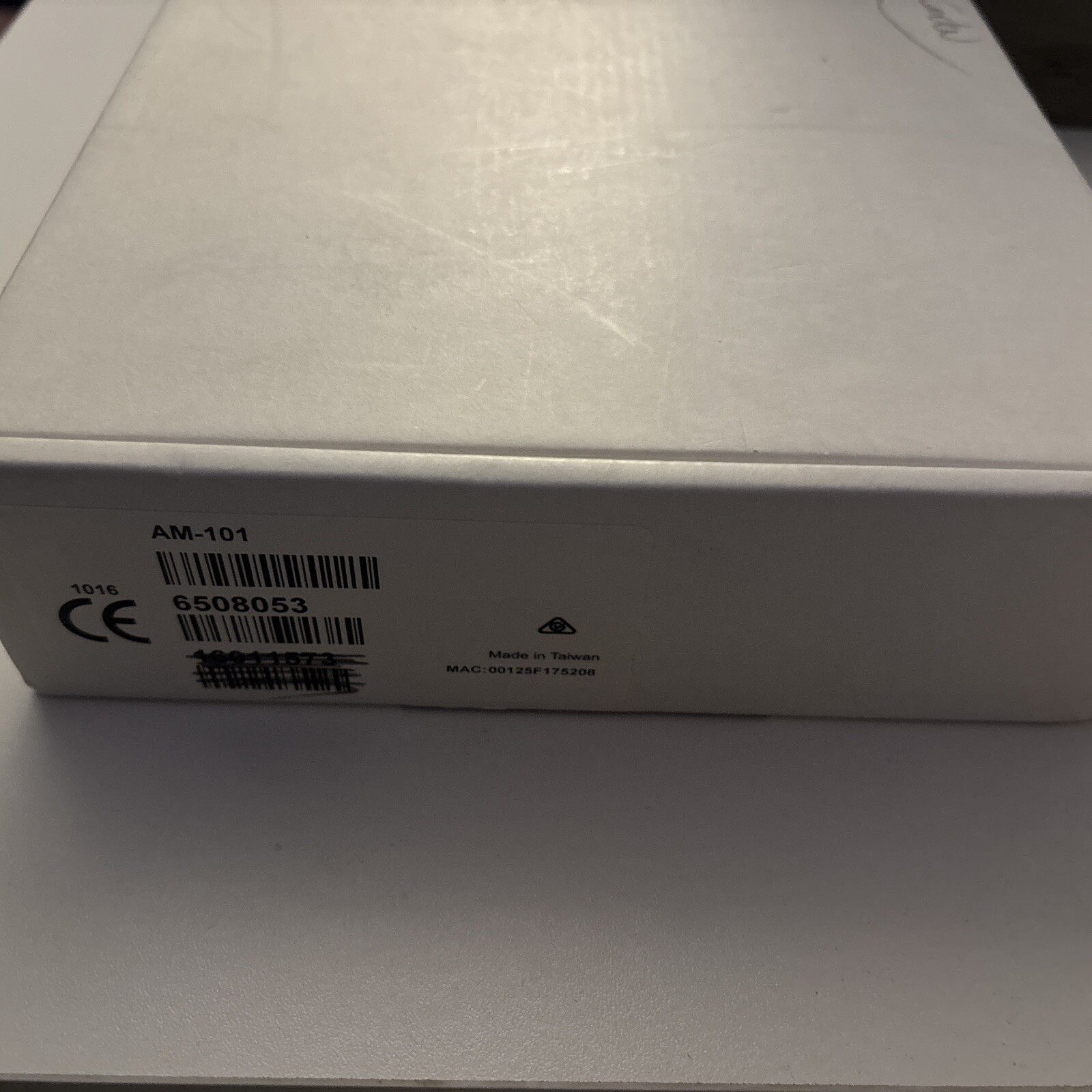 Crestron AM-101 AirMedia Presentation Gateway 6508053 W/ Power Adapter & Mount