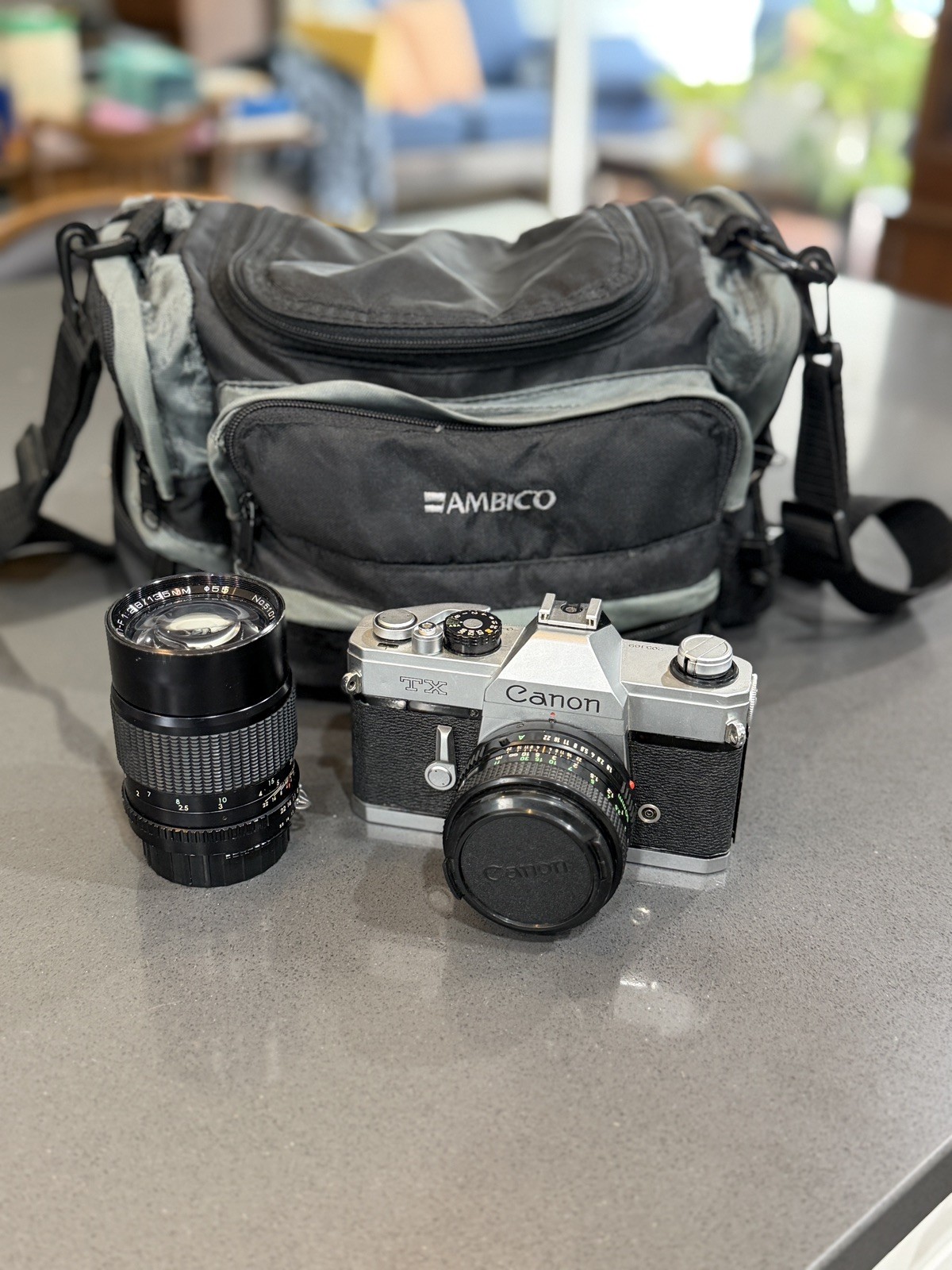 VINTAGE 35mm CANON TX CAMERA w/BAG and 2 LENSES (50&135mm)