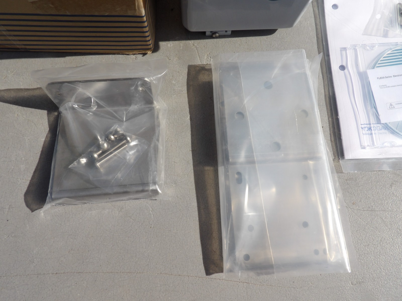 NEW Yokogawa 2-Wire Analyzer FLXA21