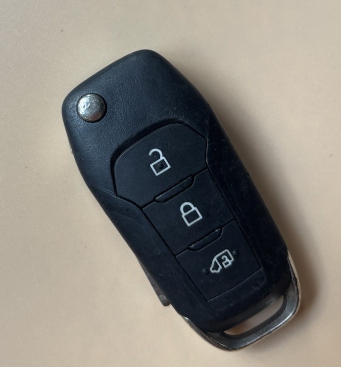 GENUINE FORD VAN 3 BUTTON REMOTE FLIP VAN KEY FOB - FREE DELIVERY