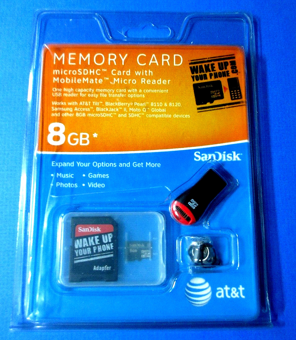 SanDisk 8GB Memory Card & Mobile Mate Reader Micro NEW