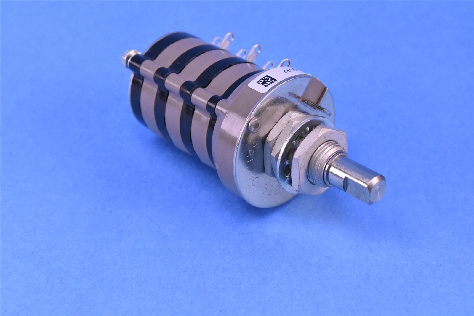 Grayhill 1-Pole 3-Deck 2-Position Rotary Switch P/N: 443513-1-02N