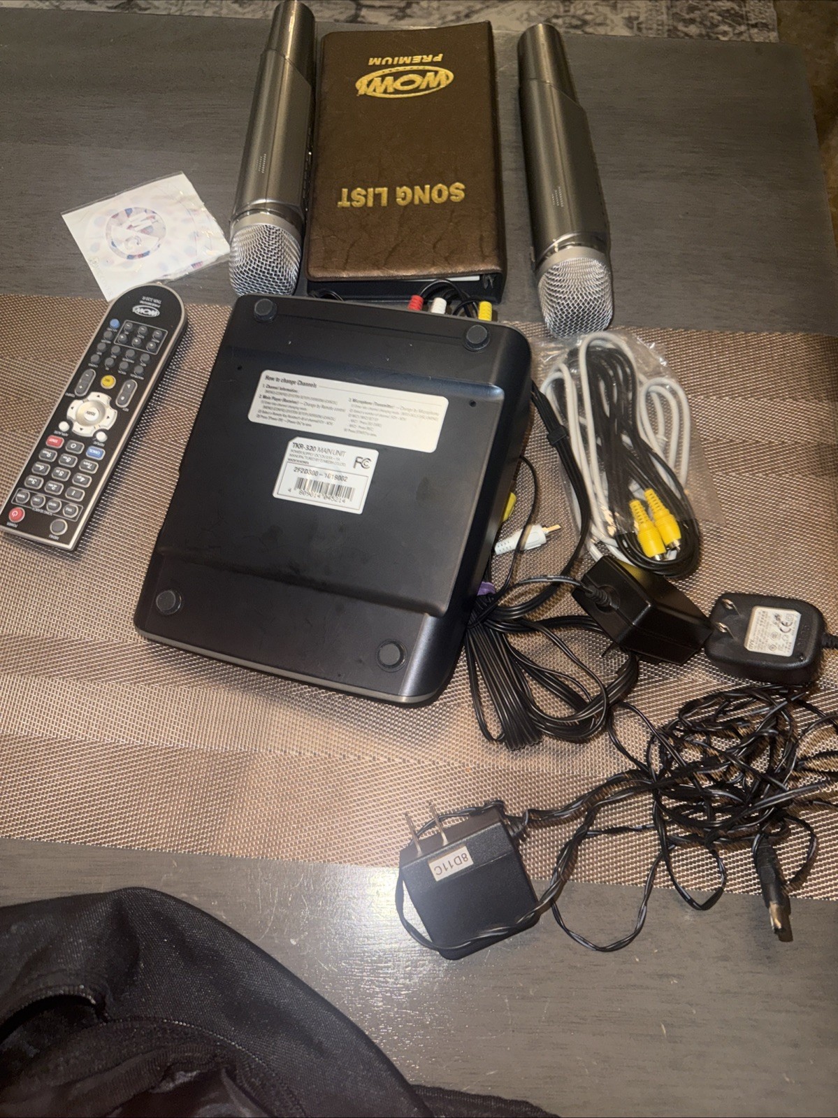 WOW Premium TKR320/ Karaoke system with carrying Back Pack