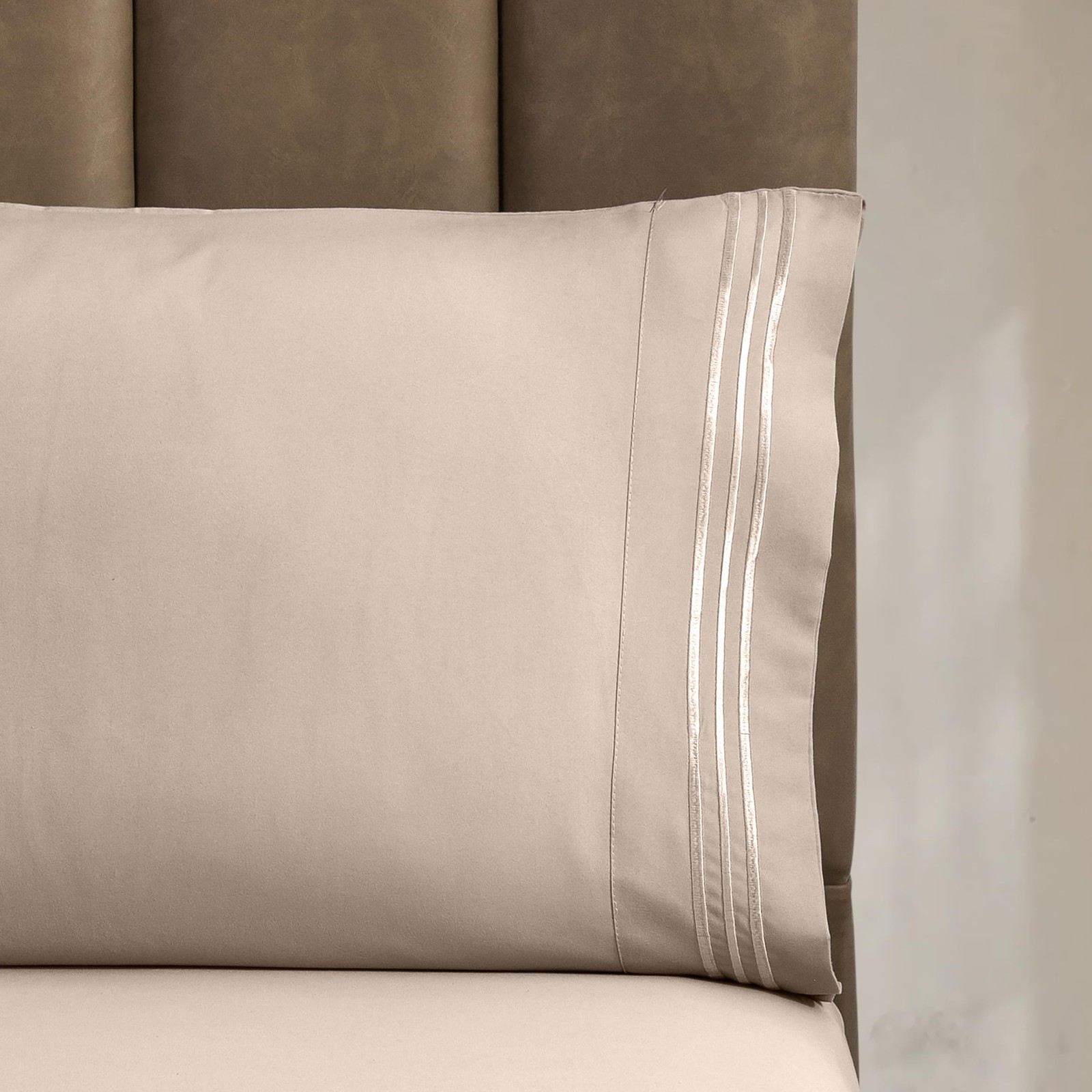 Premium 1800 Hotel Quality Wrinkle-Resistant 4-Piece Microfiber Sheet Set - L...