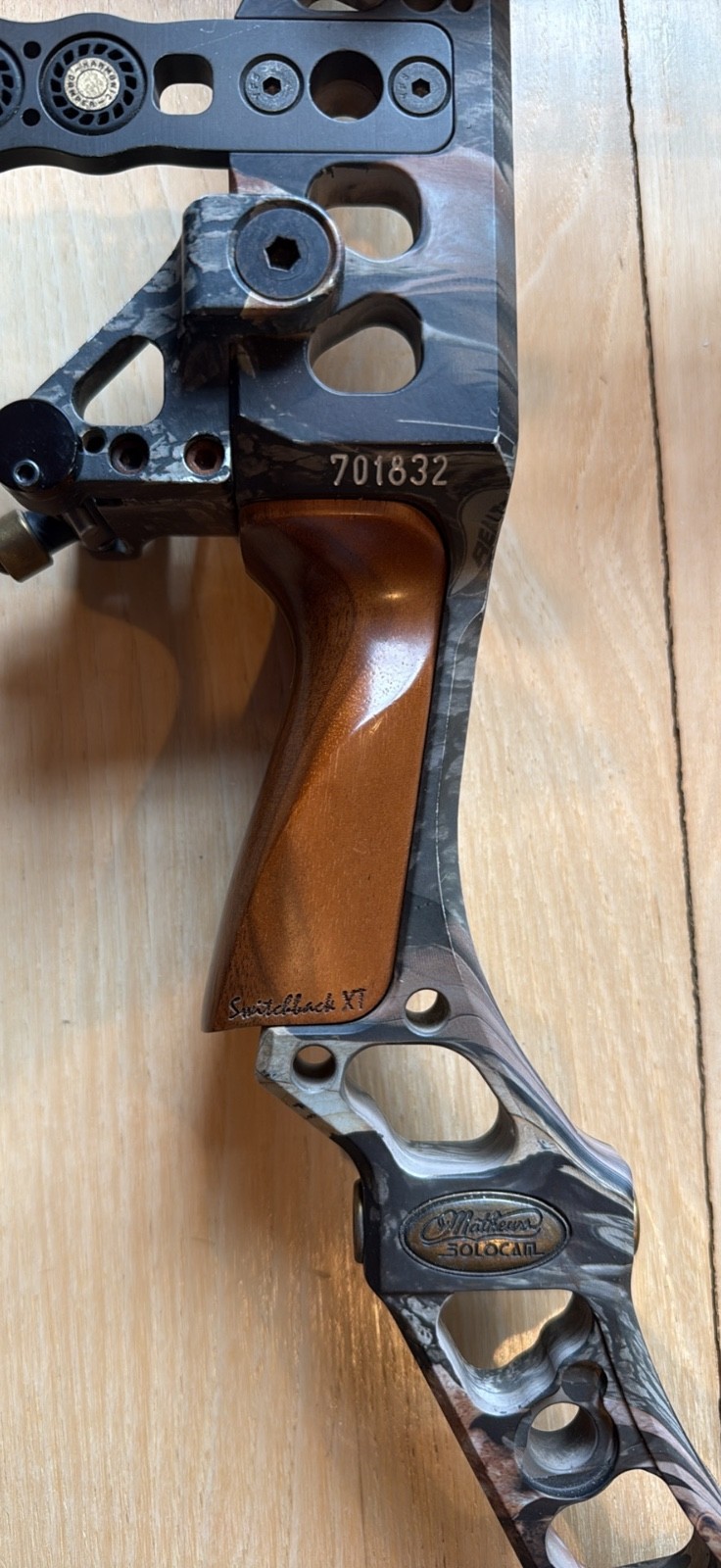 2006 Mathews Switchback XT — Right Hand — 70# Peak — 29" Draw Length