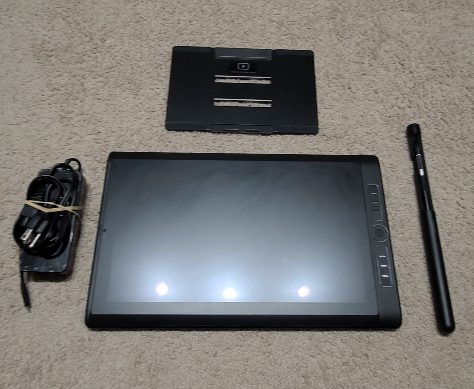 Wacom Mobilestudio Pro 16  4K  Display  I7-8559u 16GB RAM 512GB  NVIDIA P1000