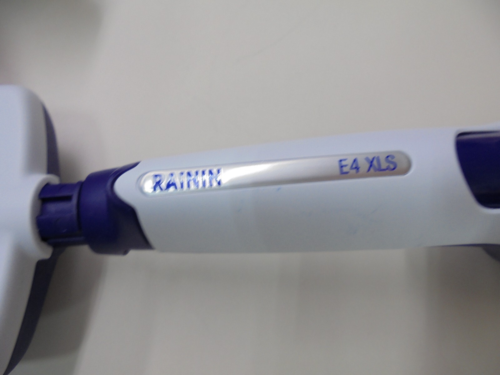 Rainin E4 XLS 0.5-10µL 8 Channel Pipette RFID