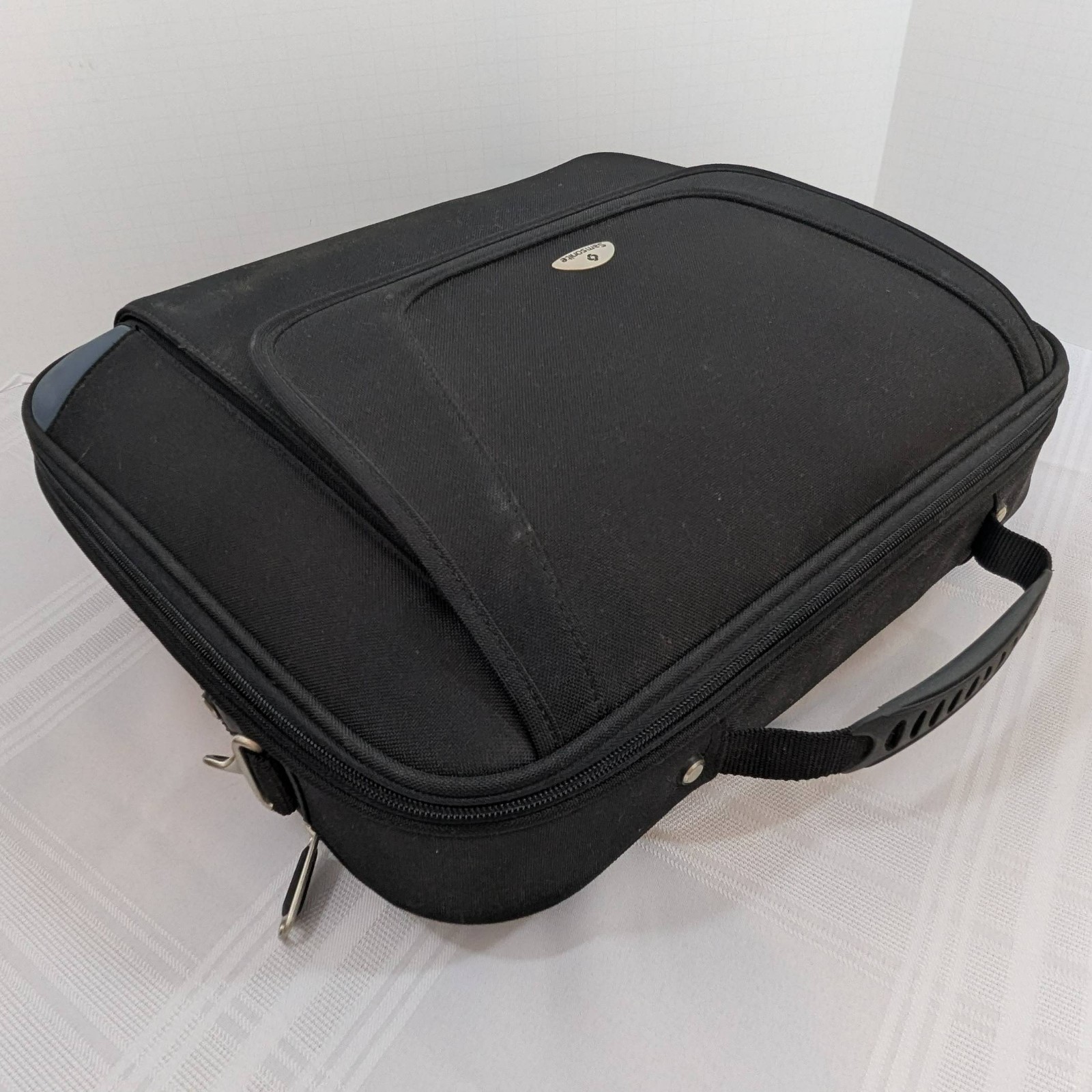 Samsonite padded laptop bag - black with shoulder strap