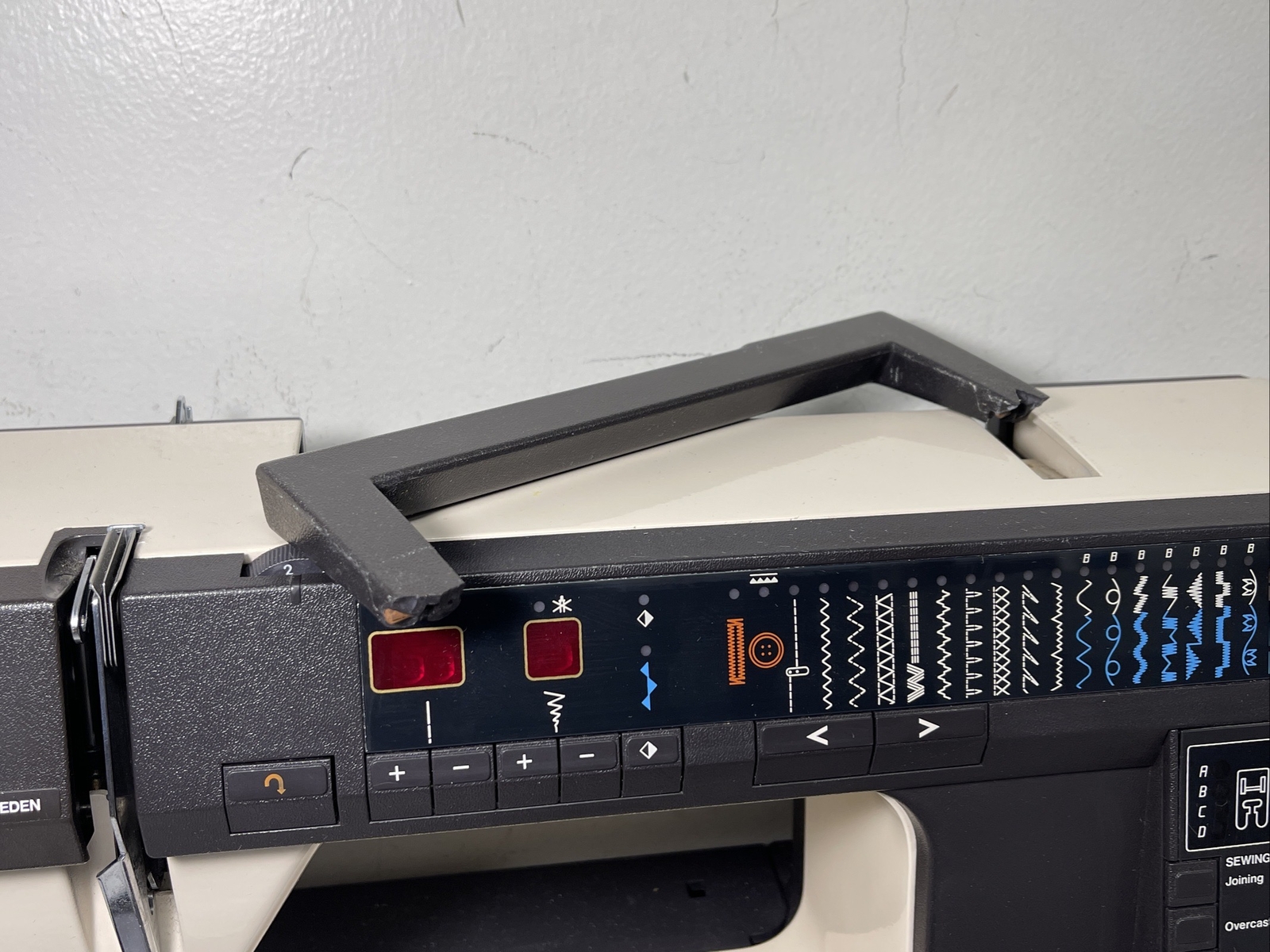 Vintage Husqvarna Viking 960 Computerized Embroidery Machine Sewing Machine