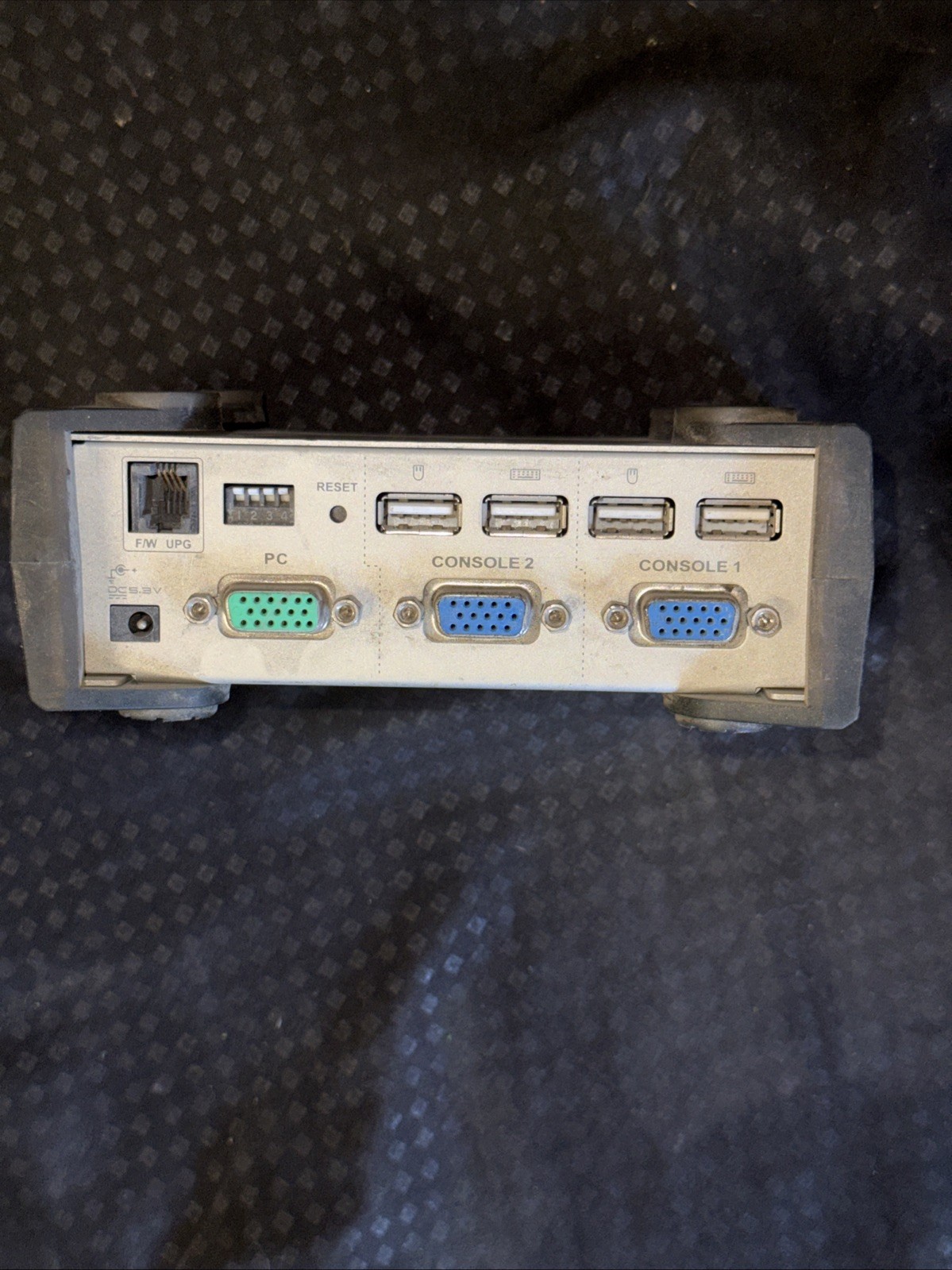 YB11- ATEN Computer Sharing Device CS-231