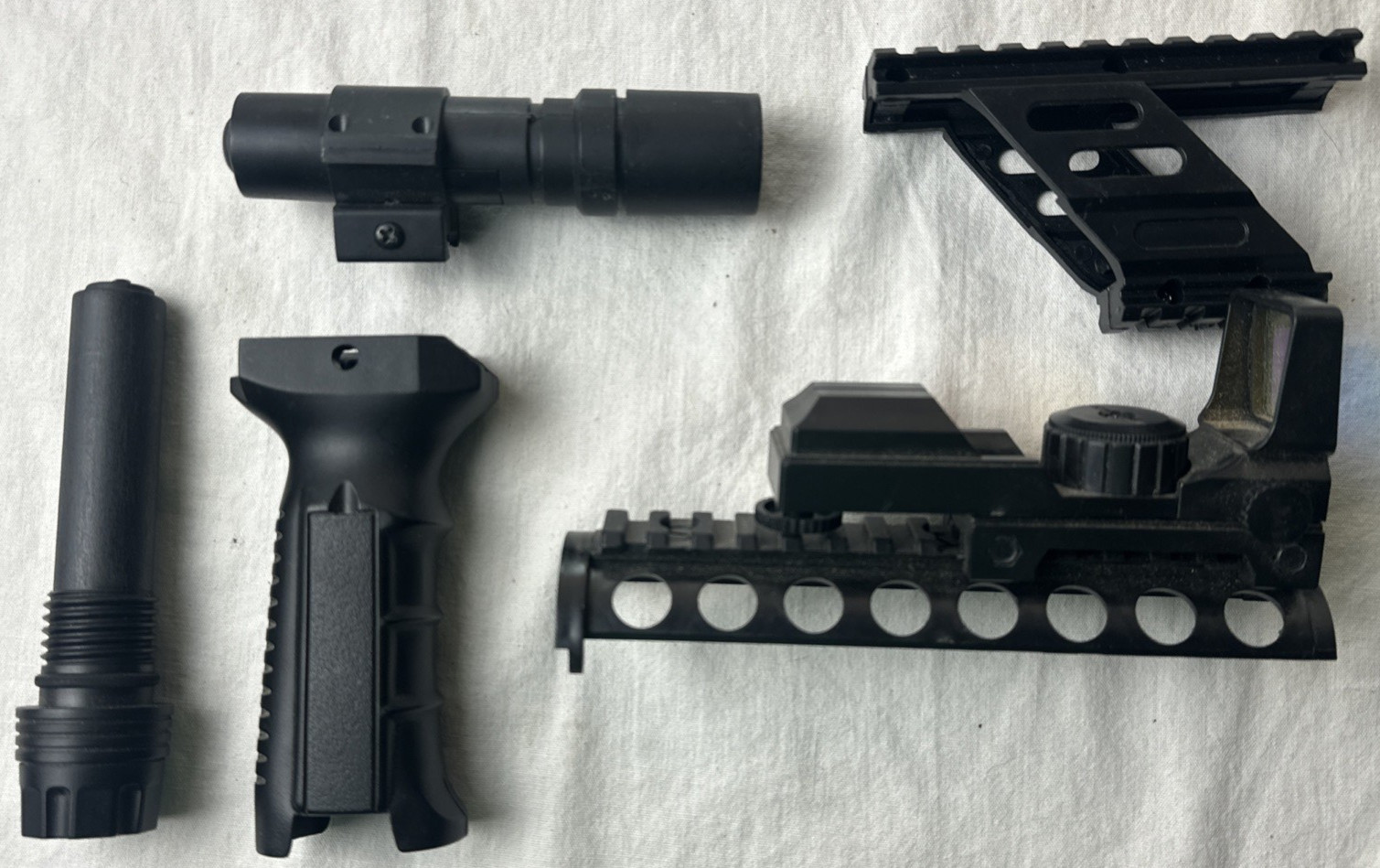 Airsoft Paintball Barrel Rail Accessories Handle Sight Flashlight Mount Black !