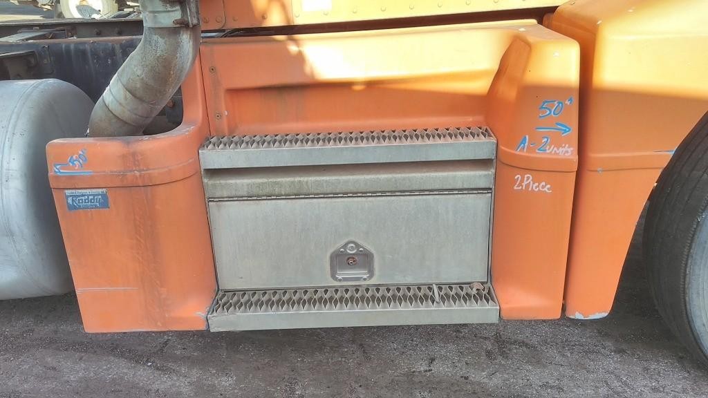 For 1996 PETERBILT 377 SIDE FAIRING Right ,  OH