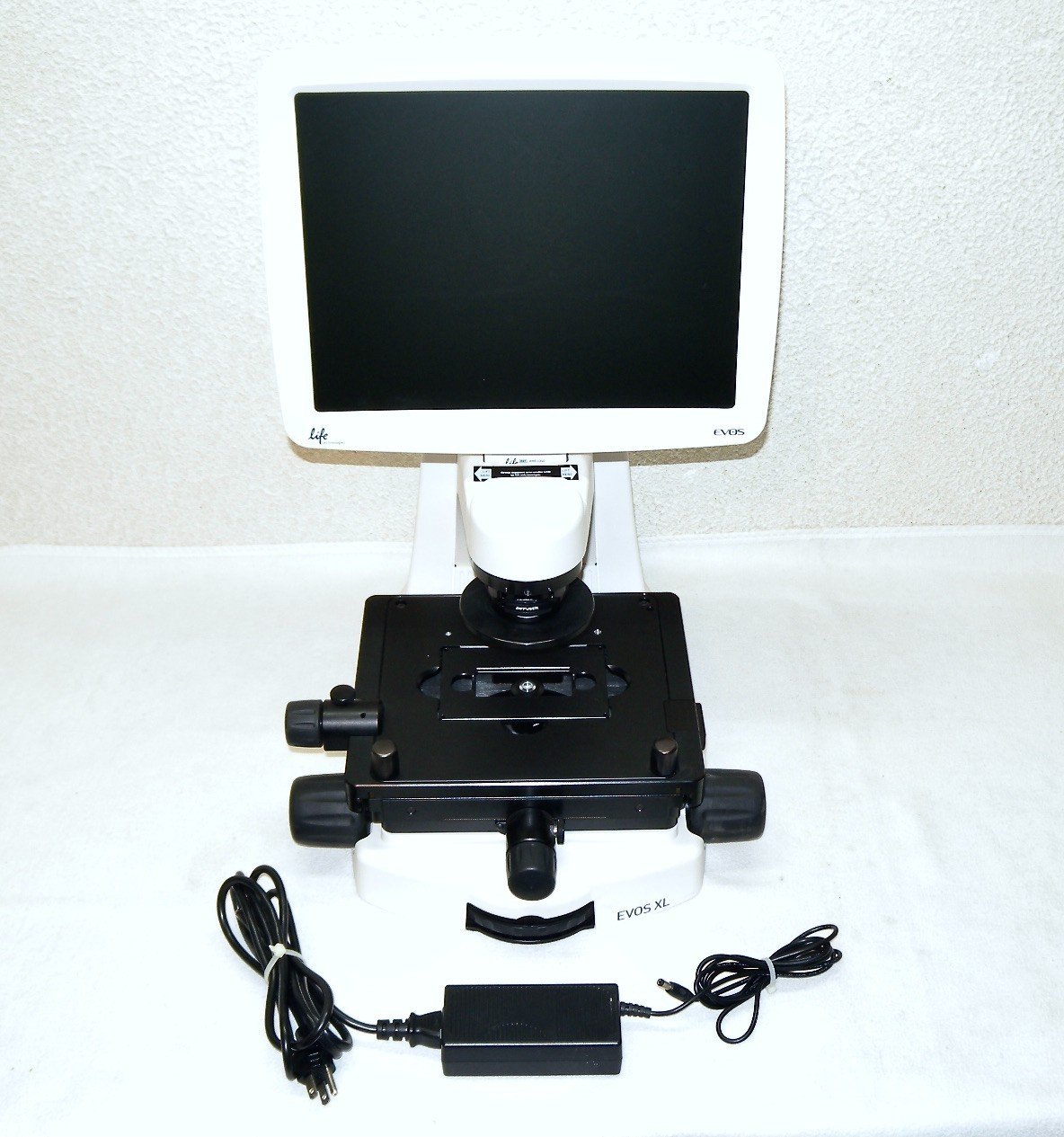 LIFE TECHNOLOGIES EVOS XL IMAGING SYSTEM MICROSCOPE WITH 10x, 40x & 100x