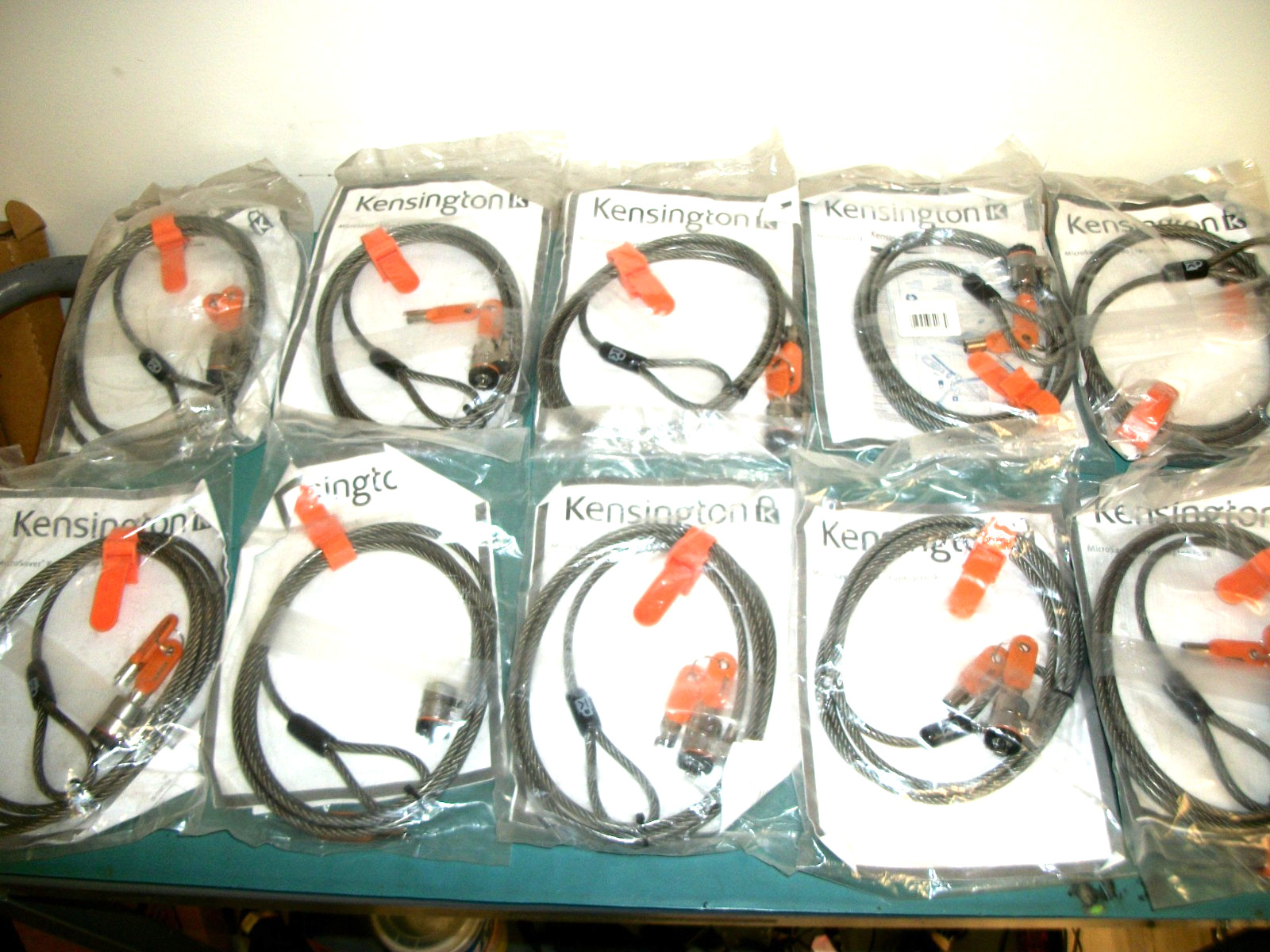 LOT OF 11 - KENSINGTON MicroSaver Keyed Laptop Locks Model# K64068F - NEW