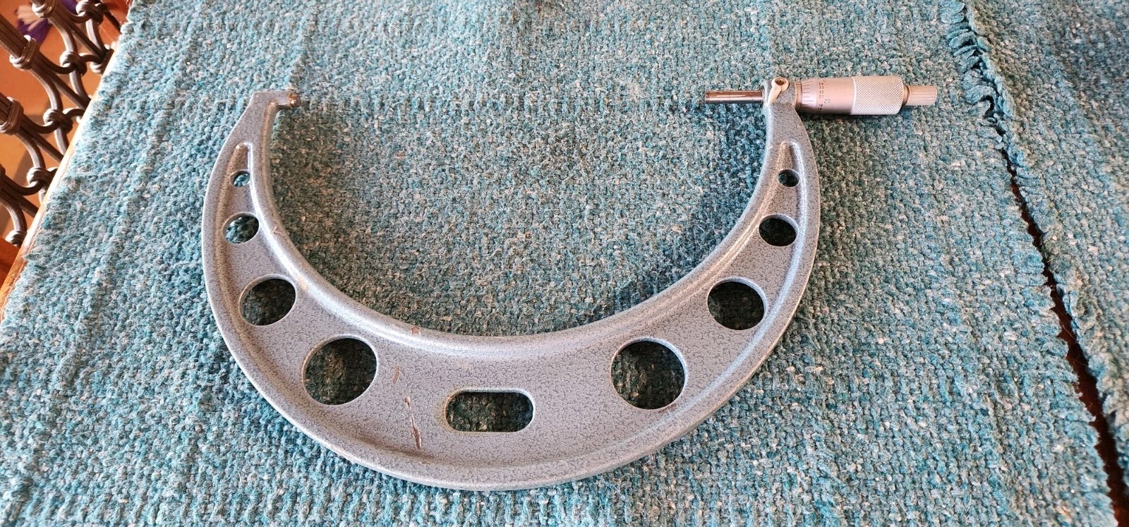 Outside Caliper 8" Min. To 9” Max., 0.001" Accuracy, Unbranded, Powder Coated!