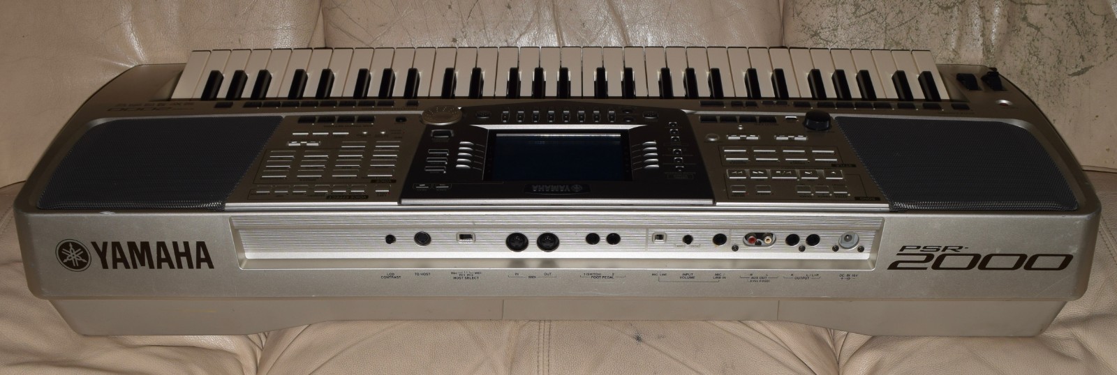 Yamaha PSR-2000 Keyboard Workstation
