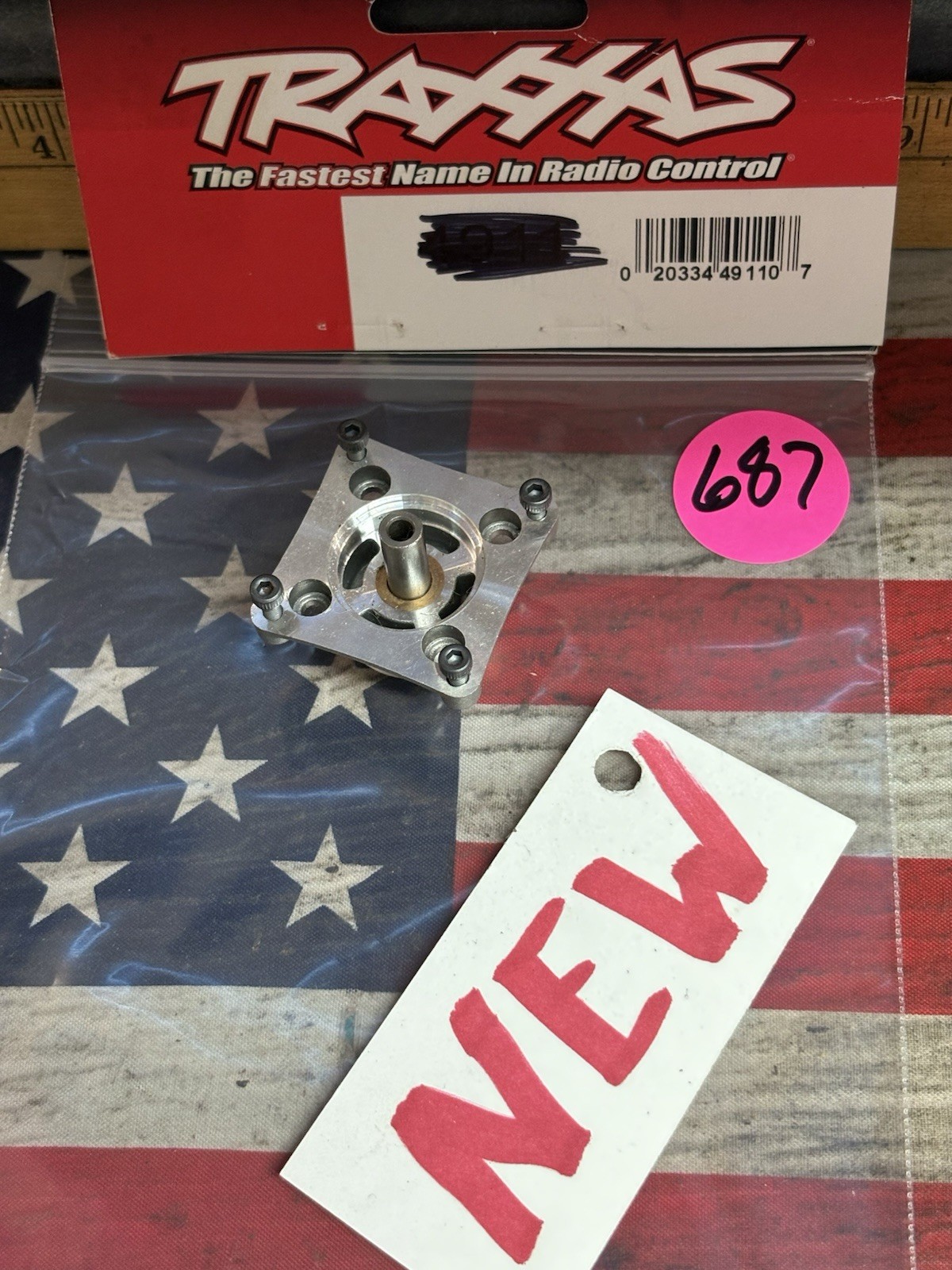 TRAXXAS RC Nitro Engine End Bell W/Starter Shaft -NEW-