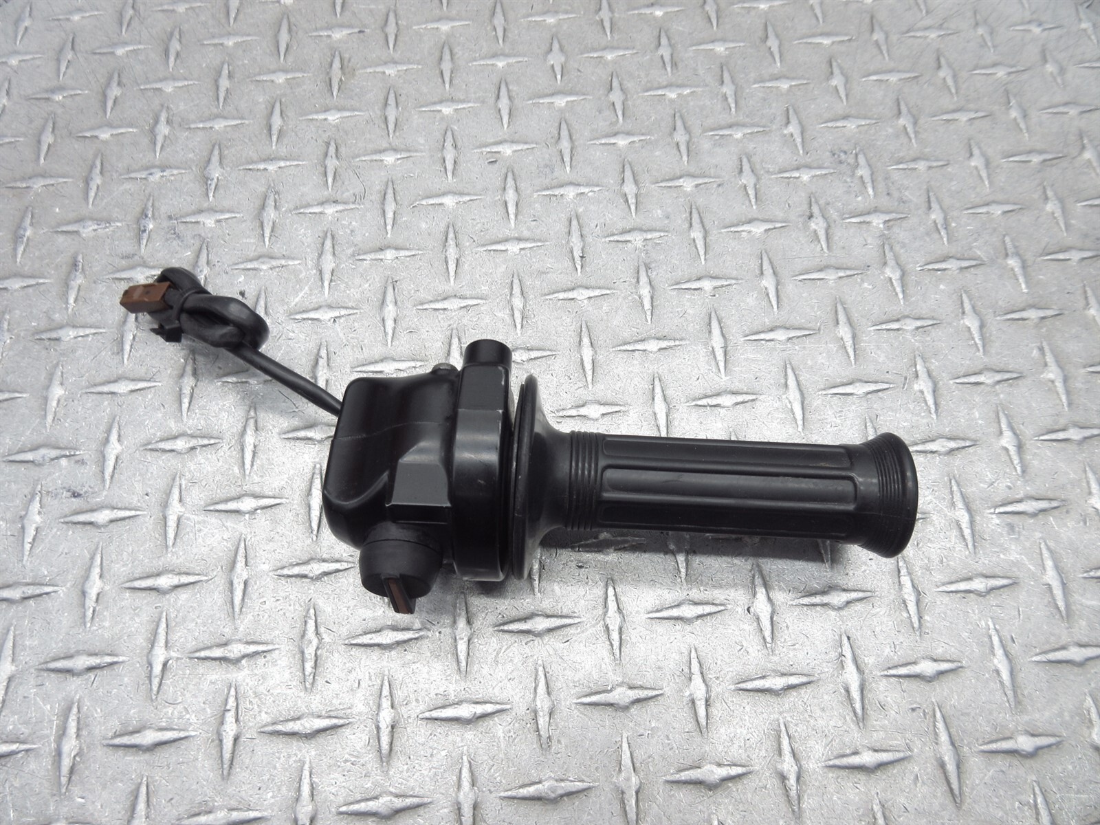 2015 15-17 Yamaha SR400C SR400 Right Switch Throttle Control Handlebar Grip