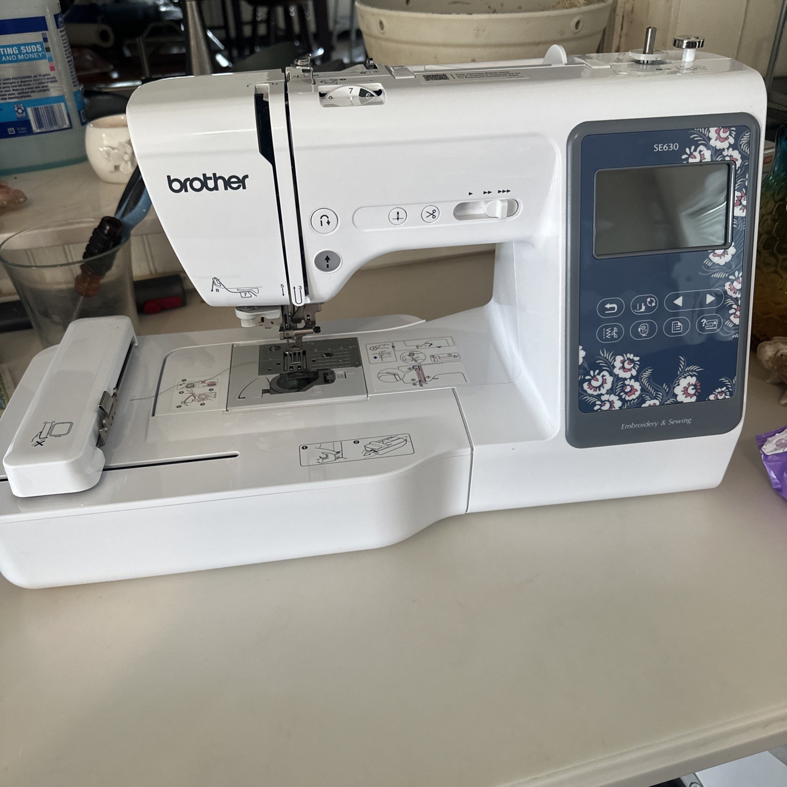 Brother SE630 Stitches Sewing/Embroidery Combo/New Brothread Embroidery