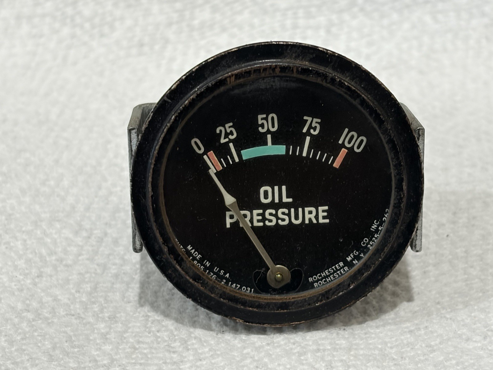 Vintage Rochester Oil Pressure Gauge – 0-100 PSI, Aircraft