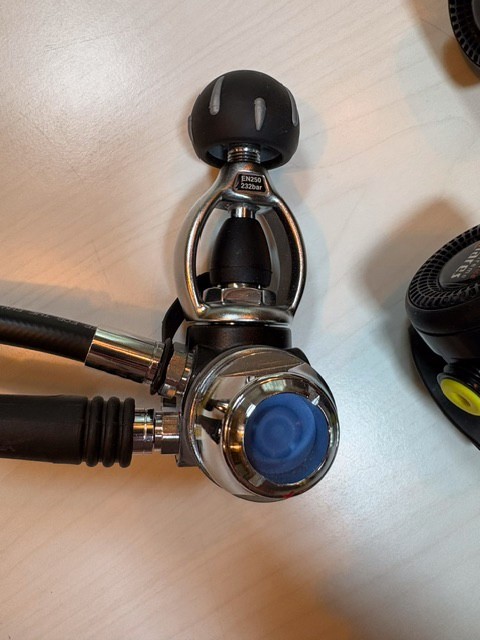 Mares V 32 first stage and proton ice extreme second stage regulator set